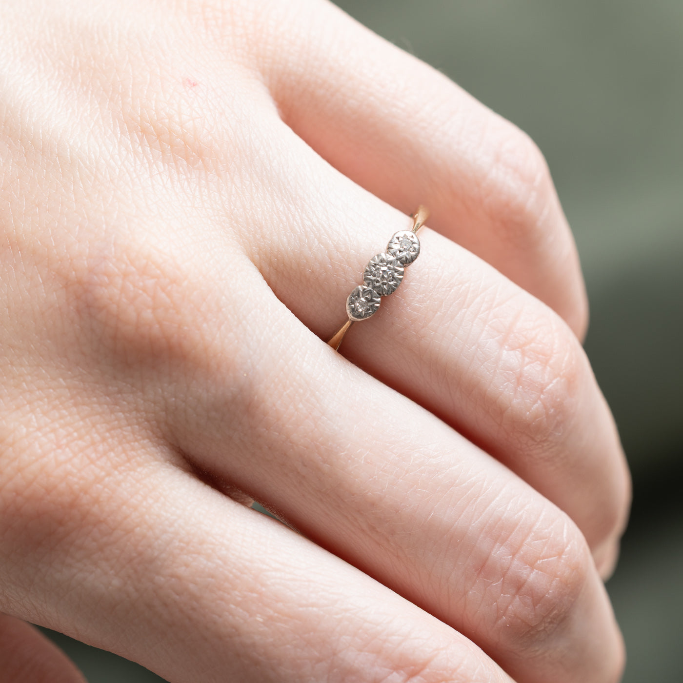 Bague sertie de trois diamants effet illusion | 0,03 ct au total | Taille 6
