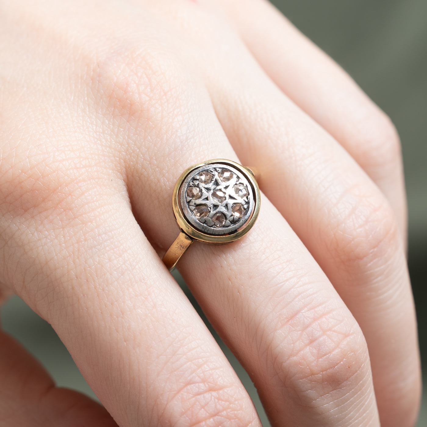 Bague en argent antique sertie d'un diamant taille rose sur or 18 carats | 0,24 ct | Taille 7,25