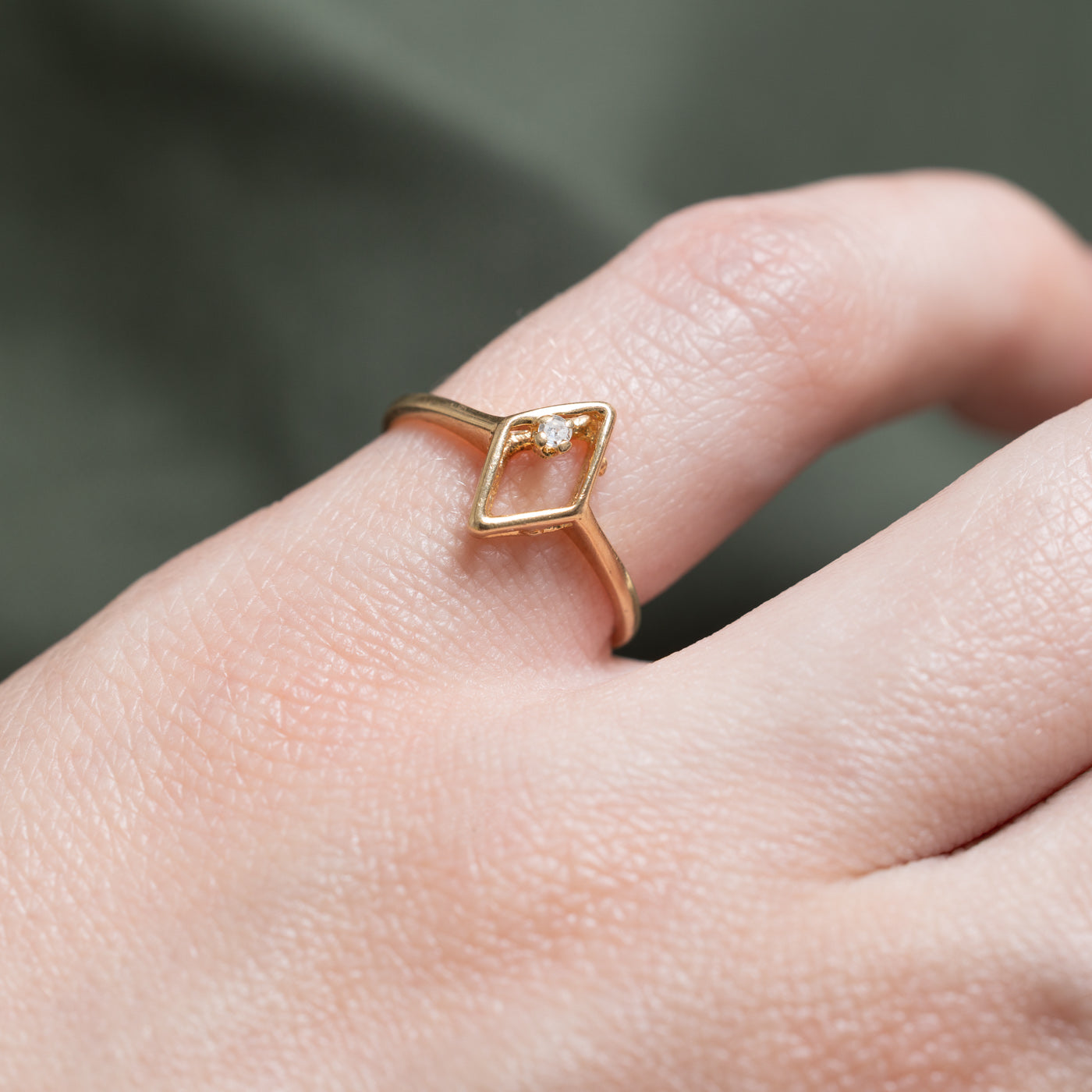 Bague diamant unique | 0,012 ct | Taille 4