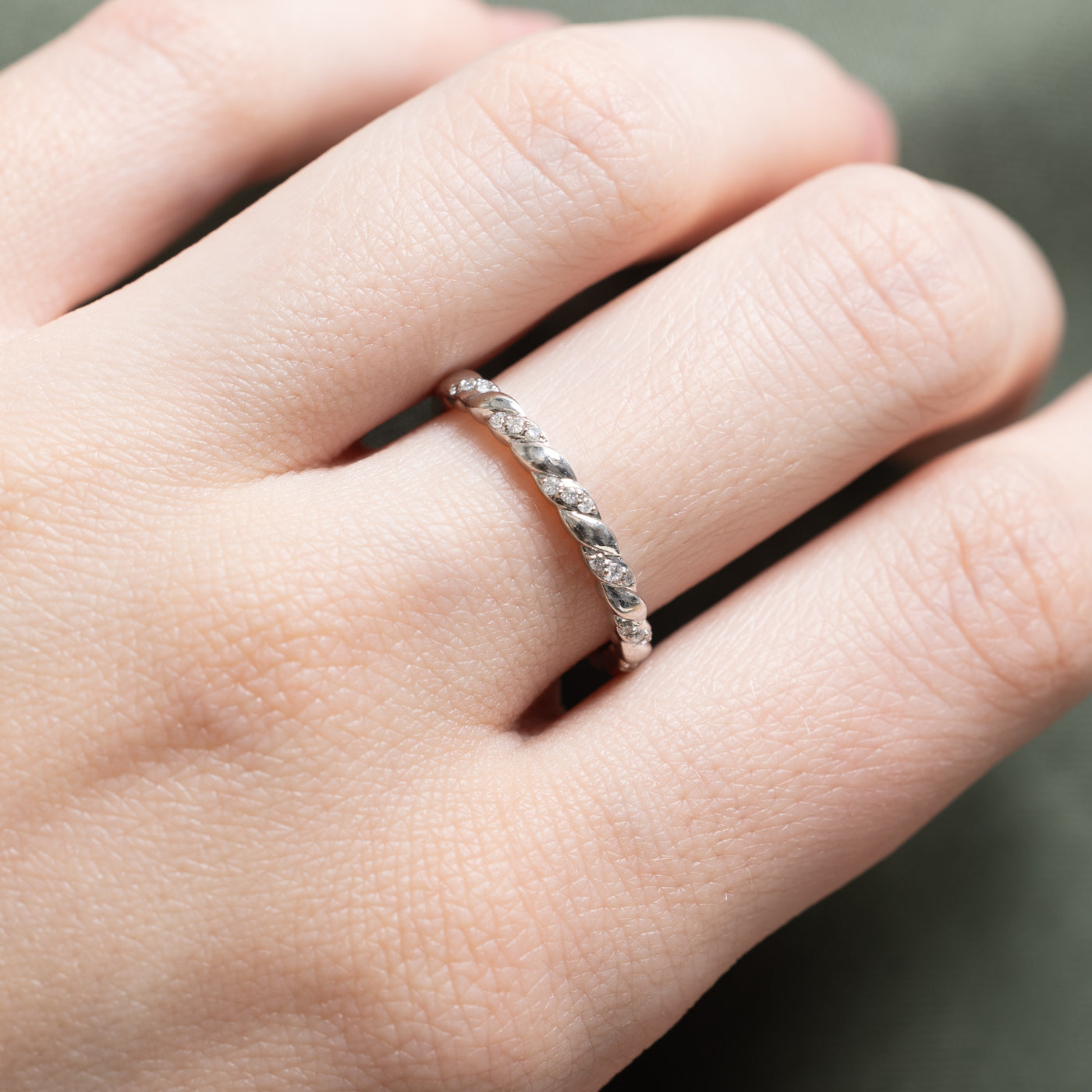 Semi Eternity Diamond Twisted Ring | 0.105ctw | SZ 6.75