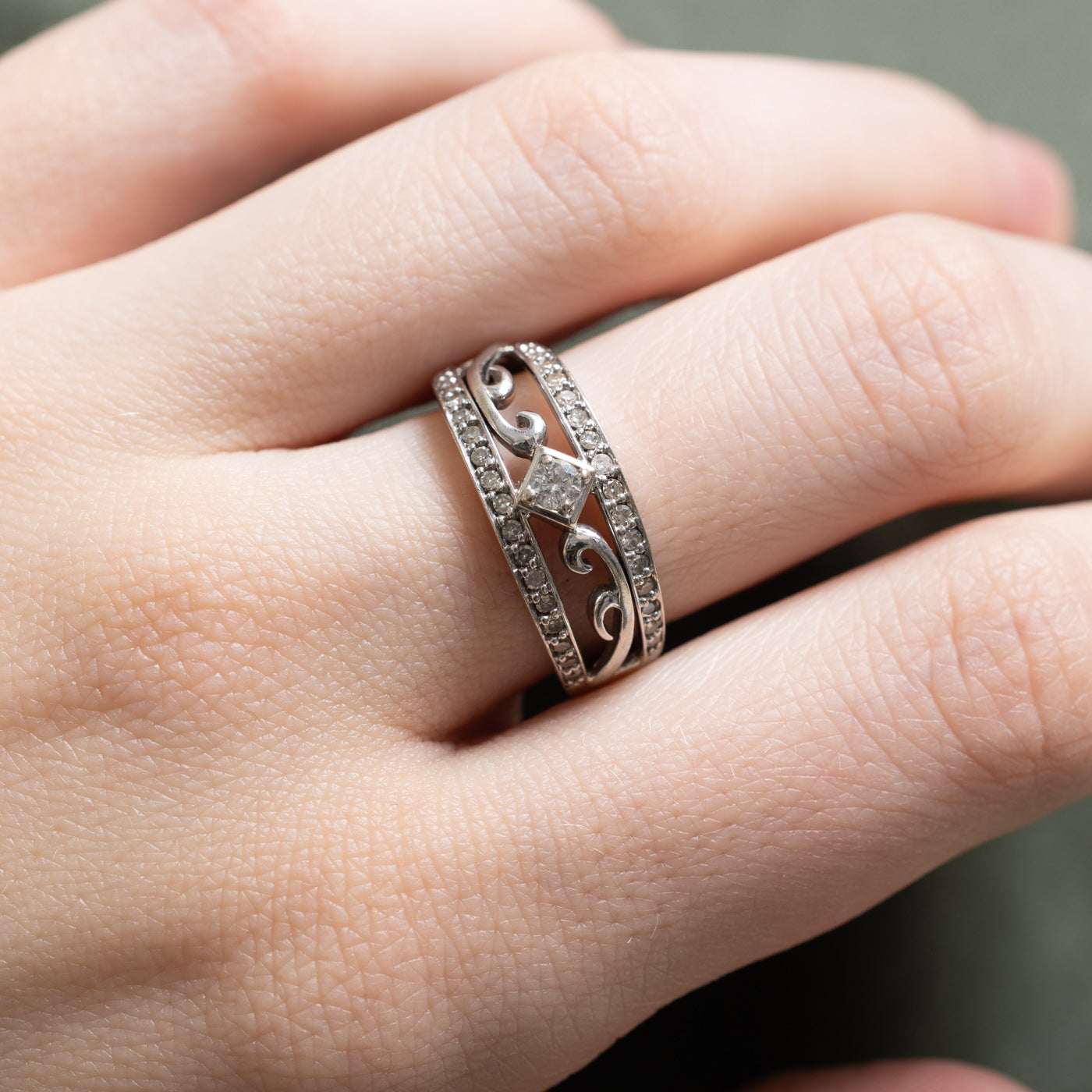 Diamond Scrollwork Band | 0.25ctw | SZ 6.5