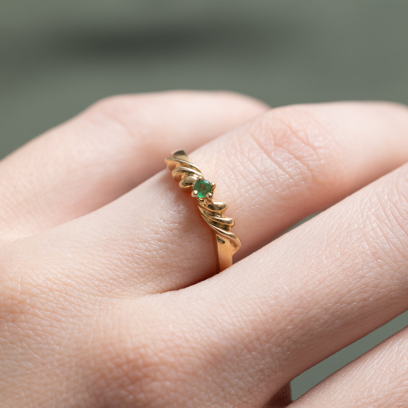 Solitaire Emerald Twisted Ring | 0.04ct | SZ 6.25