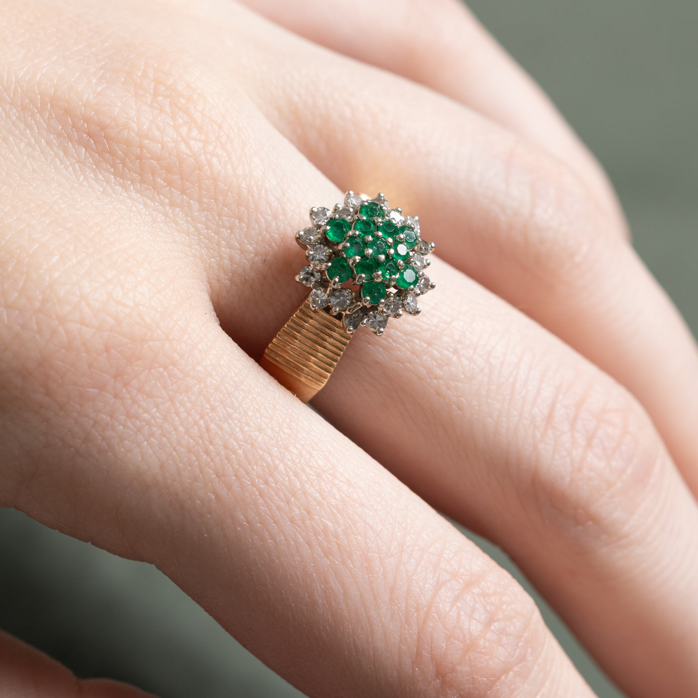 ***QC, 25 AVRIL, Bague DAYNE sertie d'émeraudes et de diamants | 0,50 ct, 0,36 ct | Taille 8