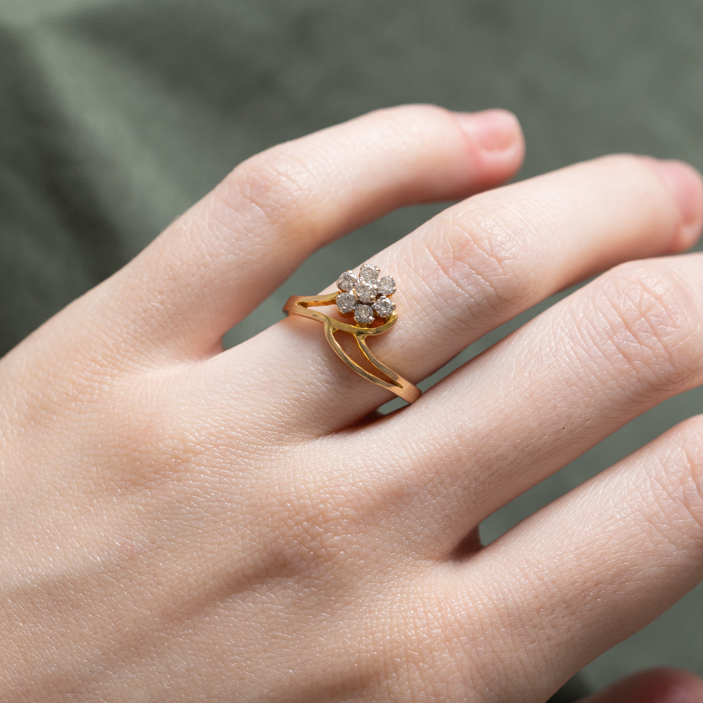 Diamond Flower Chevron Ring | 0.33ctw | SZ 6