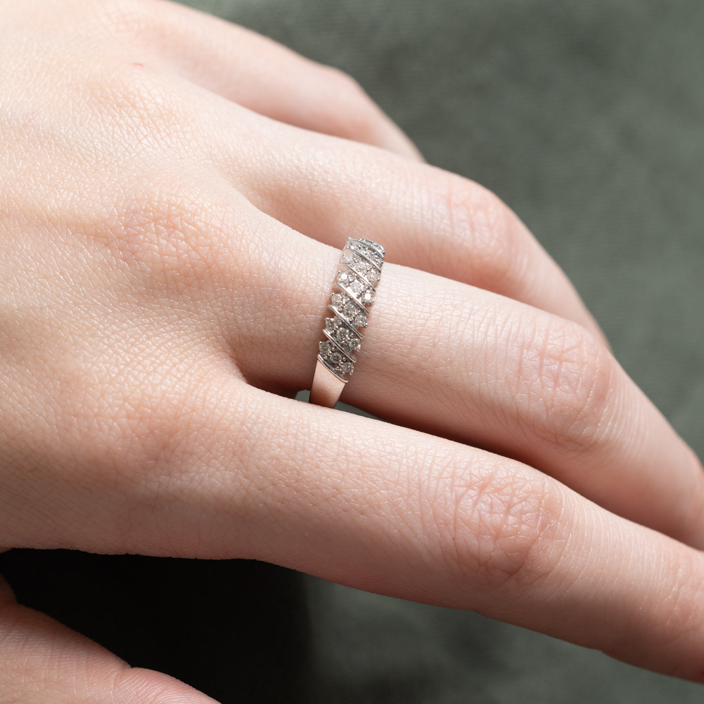 Bague à plusieurs rangs de diamants en diagonale | 0,19 ct | Taille 7