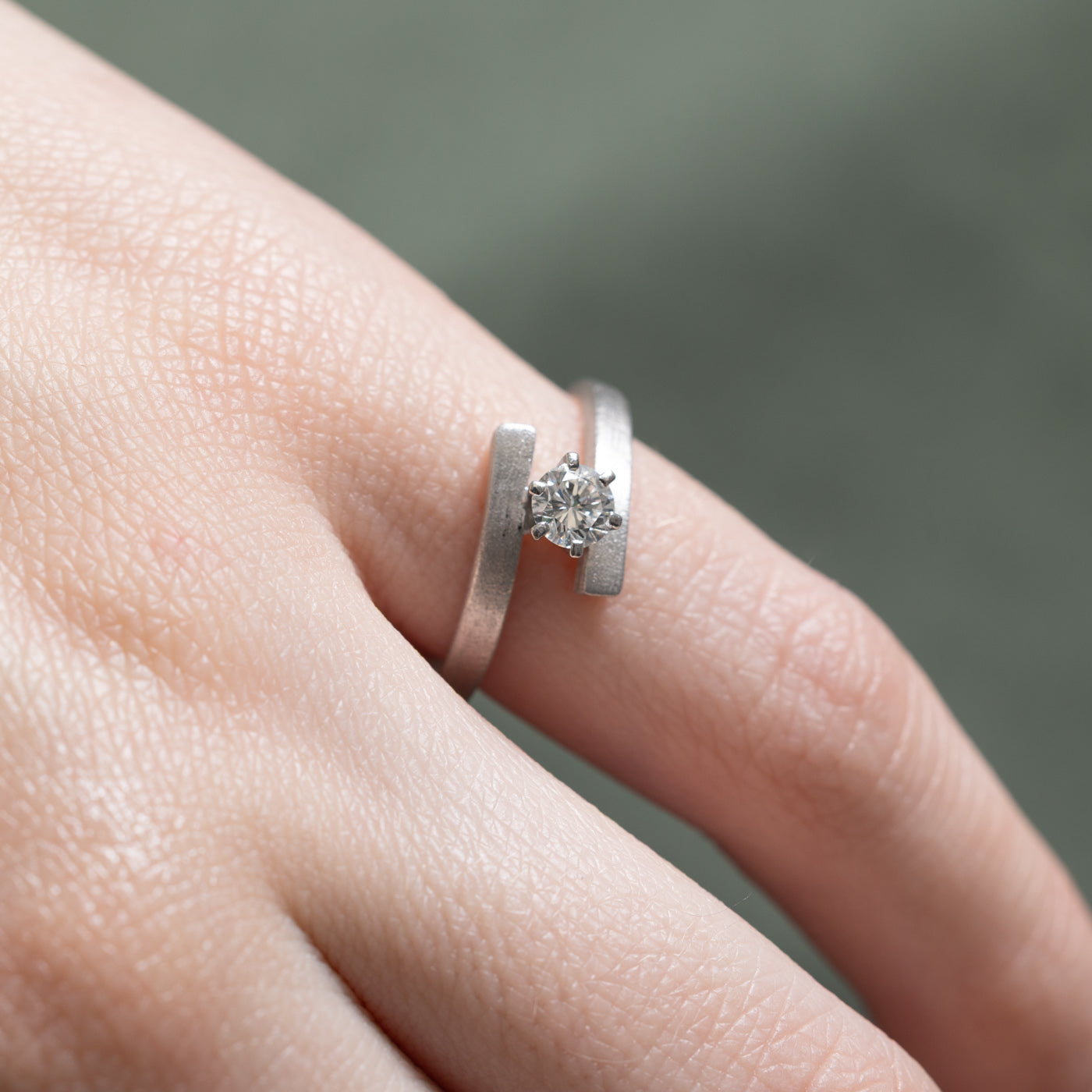 Solitaire Diamond Bypass Ring | 0.27ct | SZ 4.5