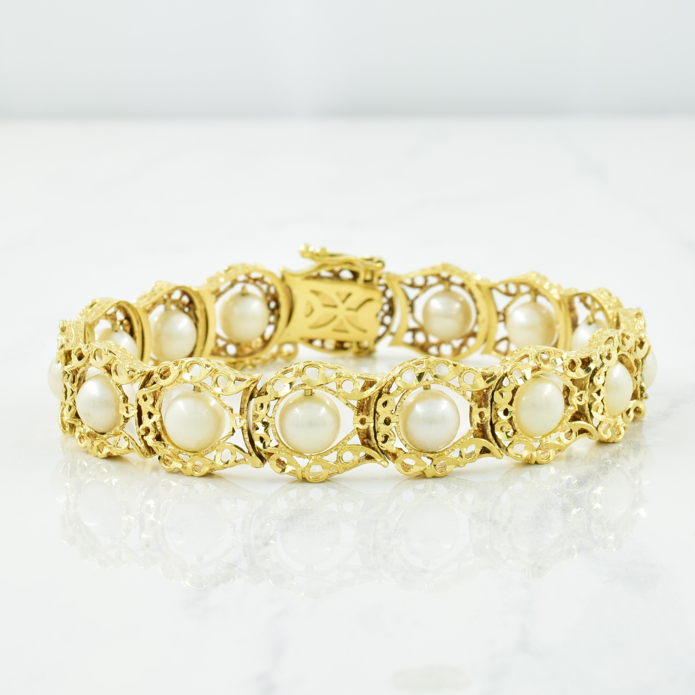 Cultured Pearl Bracelet | 28.00ctw | 8.25" |