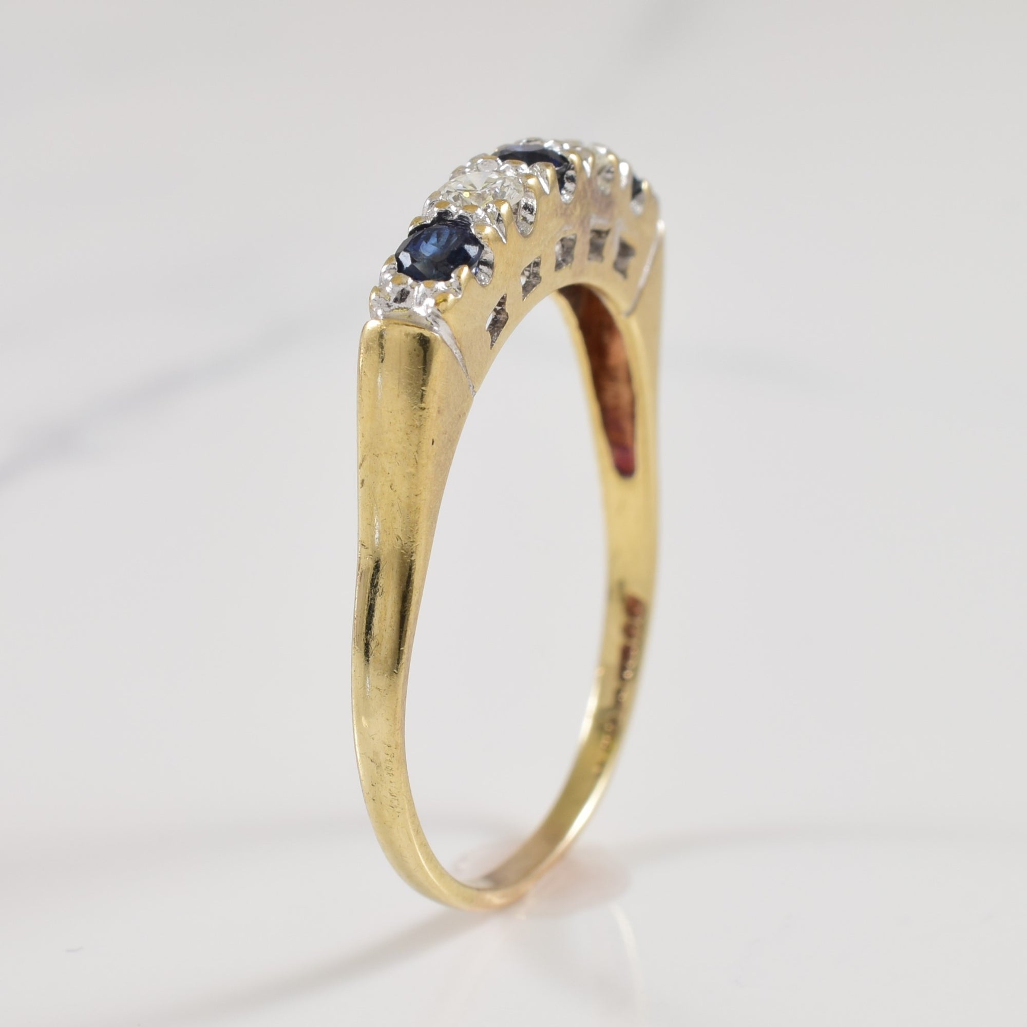 1986 Sapphire & Diamond Ring | 0.25ctw, 0.14ctw | SZ 8 |