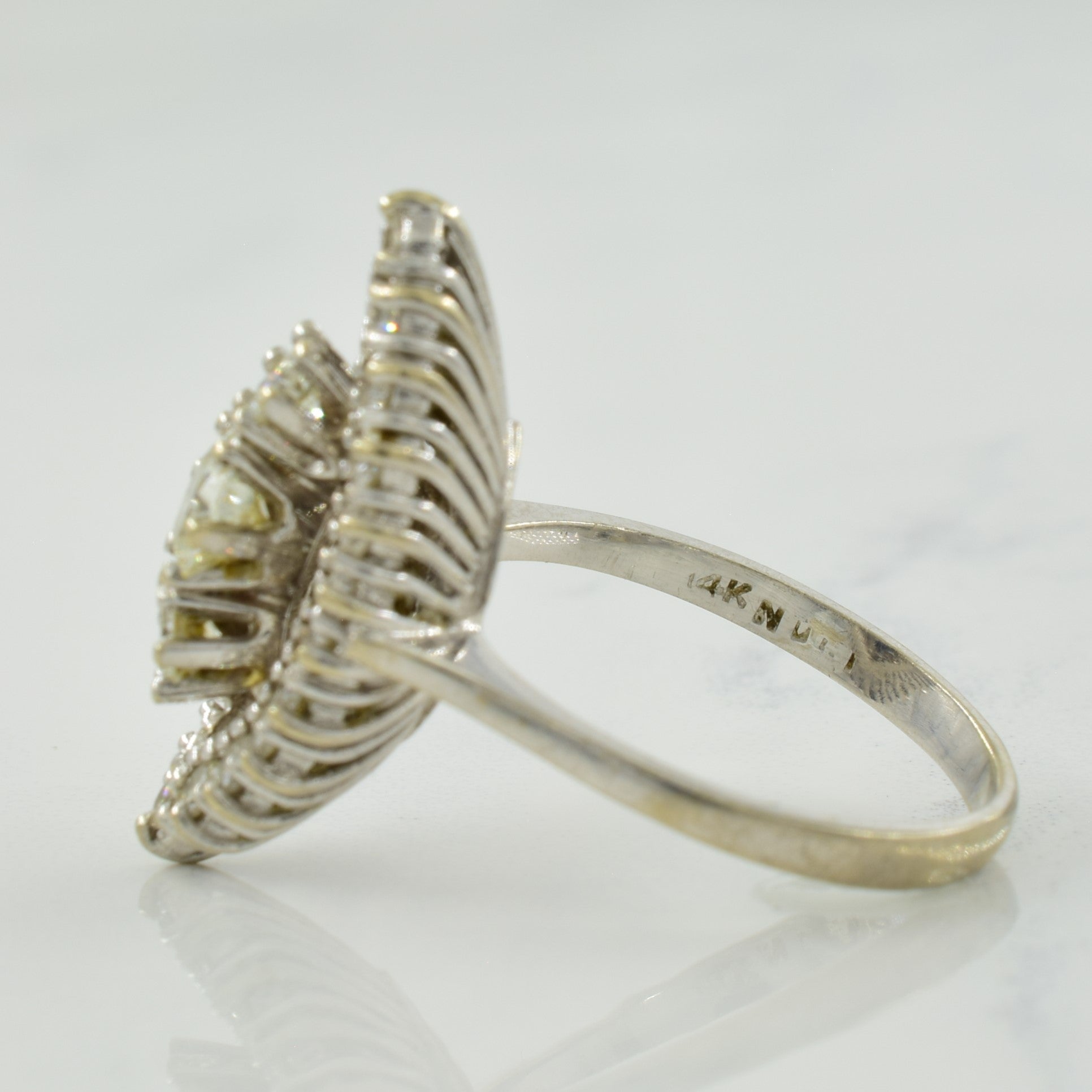 Bague en diamant taille marquise | 1,30 ct | Taille 7,5 |