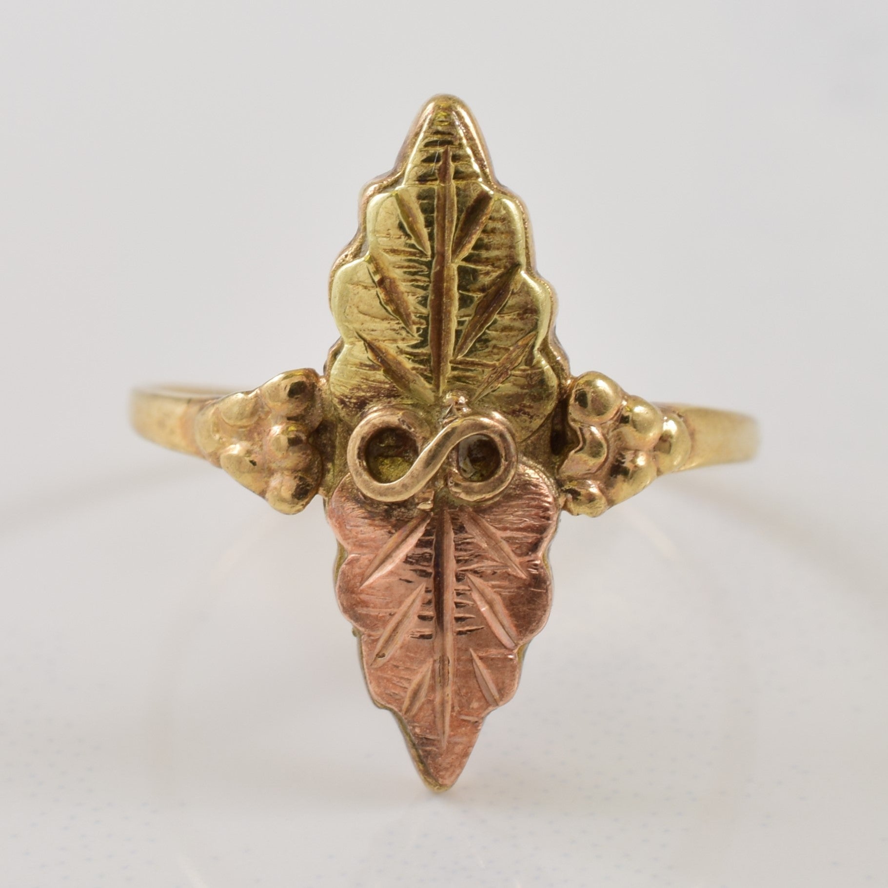 Two Tone Leaf Ring | SZ 3.5 |