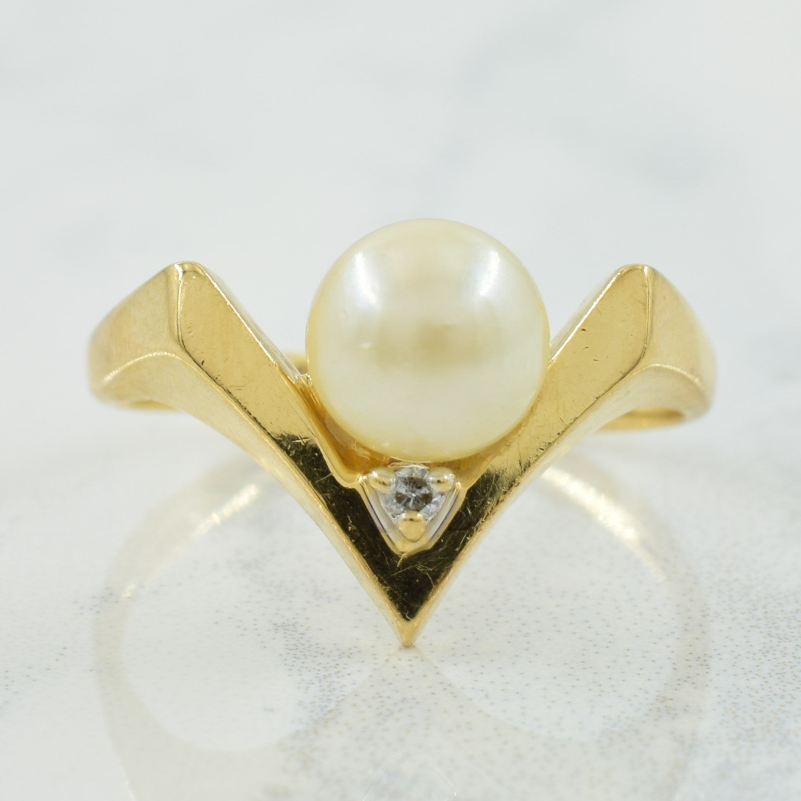 Chevron Pearl & Diamond Ring | 2.50ct, 0.02ct | SZ 8.5 |