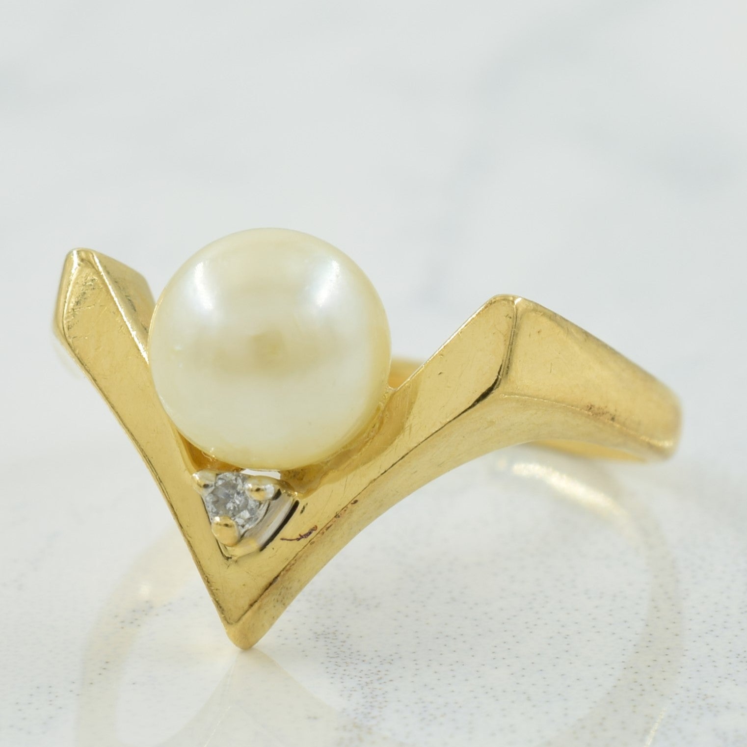 Chevron Pearl & Diamond Ring | 2.50ct, 0.02ct | SZ 8.5 |