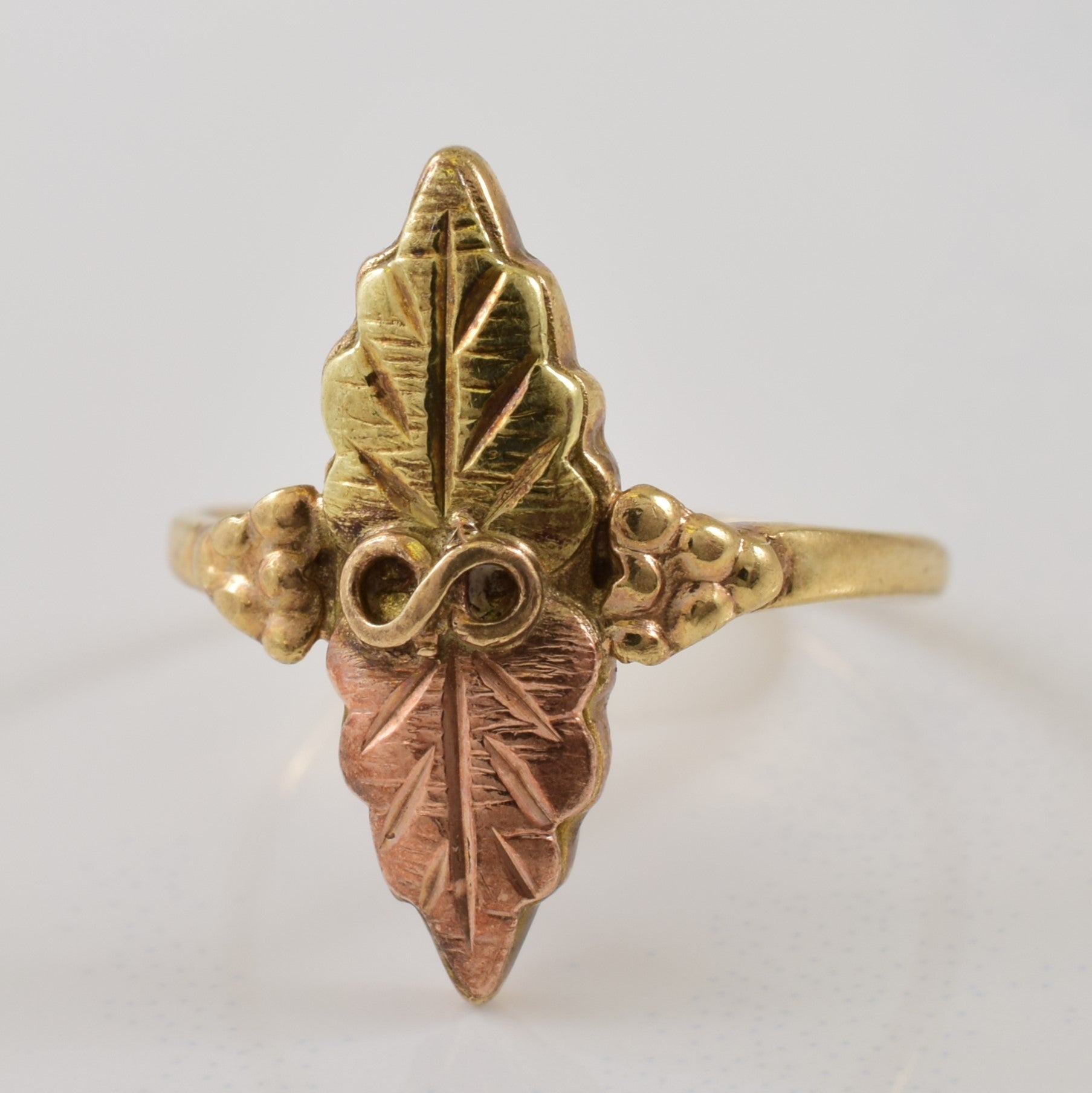 Two Tone Leaf Ring | SZ 3.5 |