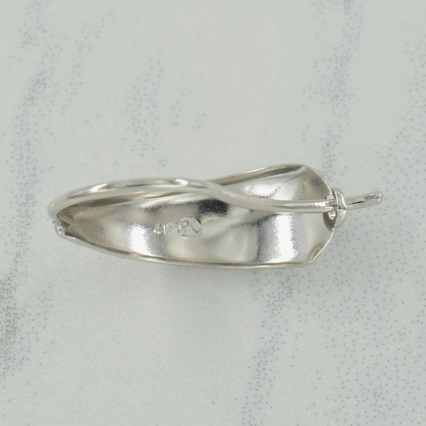 10k White Gold Hoop Earrings