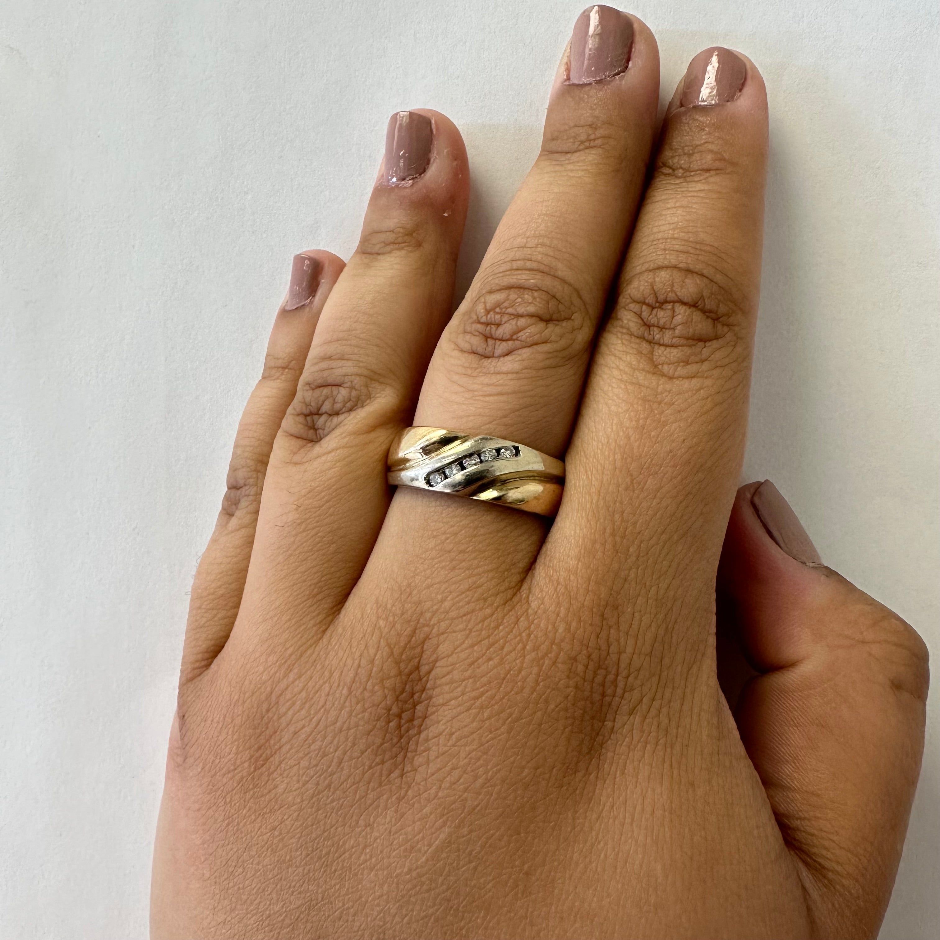 Channel Set Diamond Ring | 0.15ctw | SZ 10 |