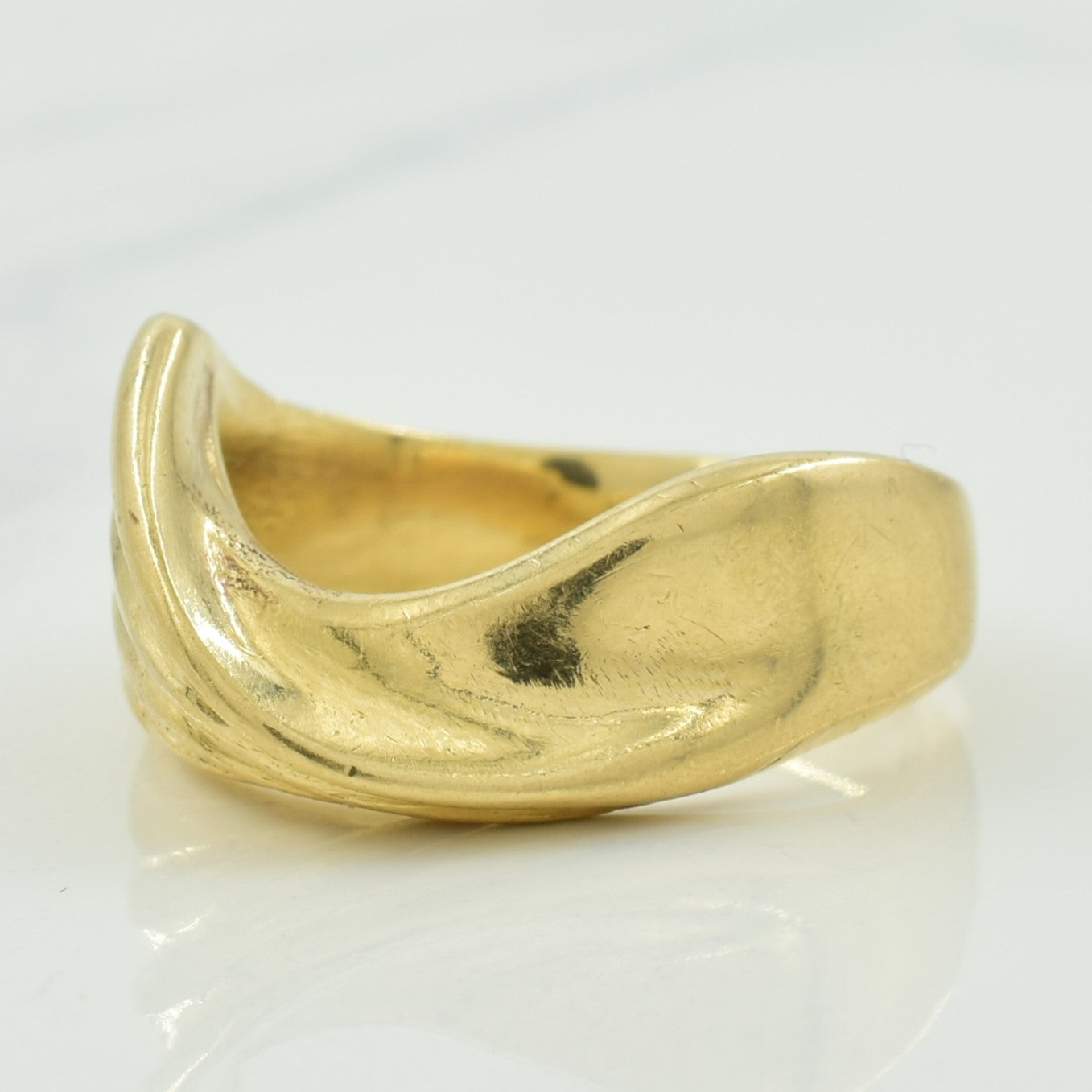 10k Yellow Gold Wave Ring | SZ 6.5 |