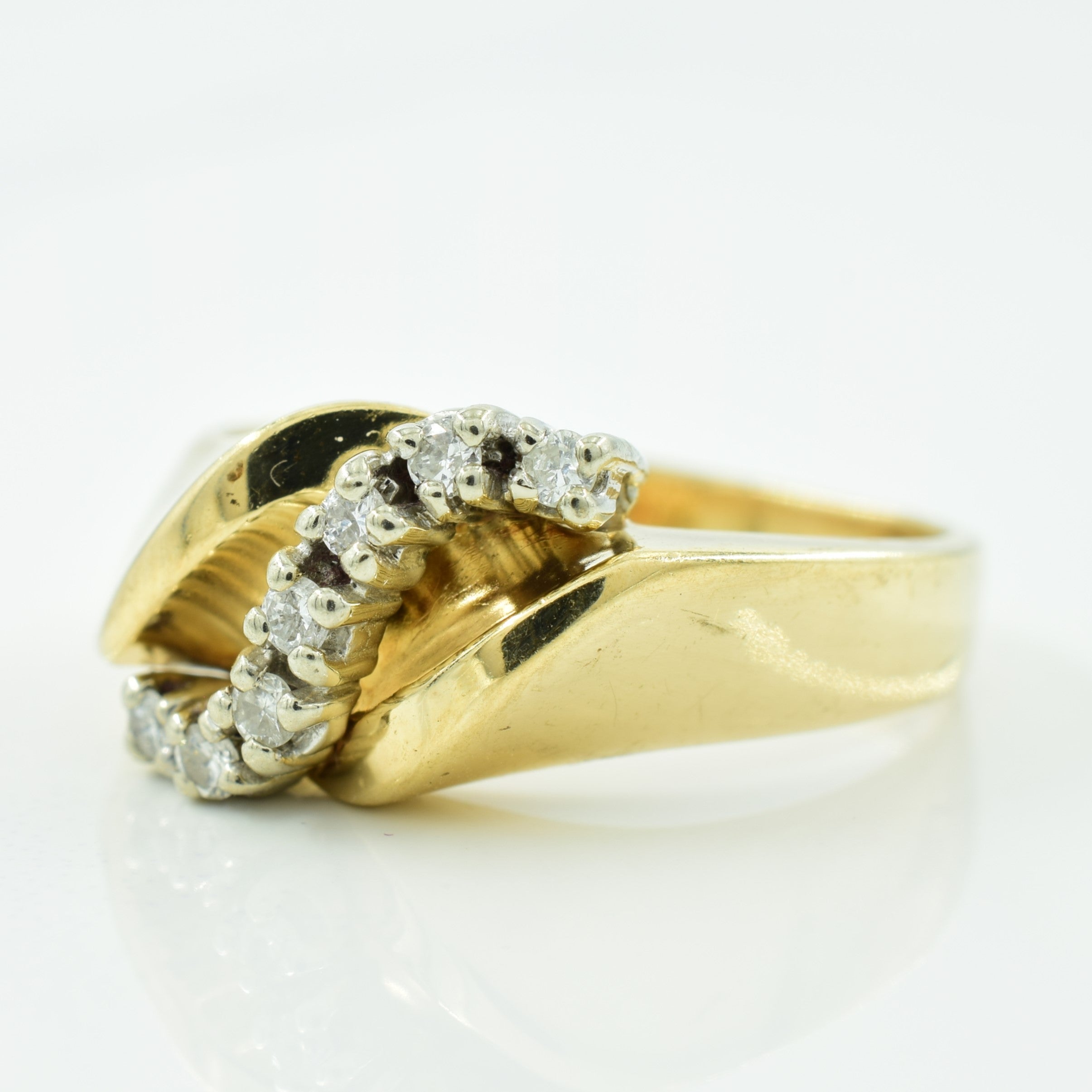 Diamond Wave Ring | 0.10ctw | SZ 6.75 |