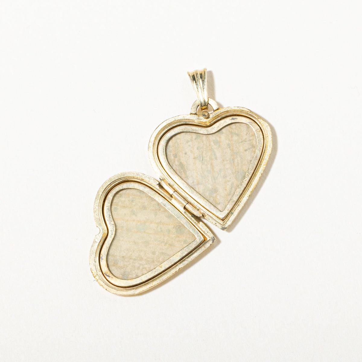 14k Yellow Gold Floral Engraved Heart Locket