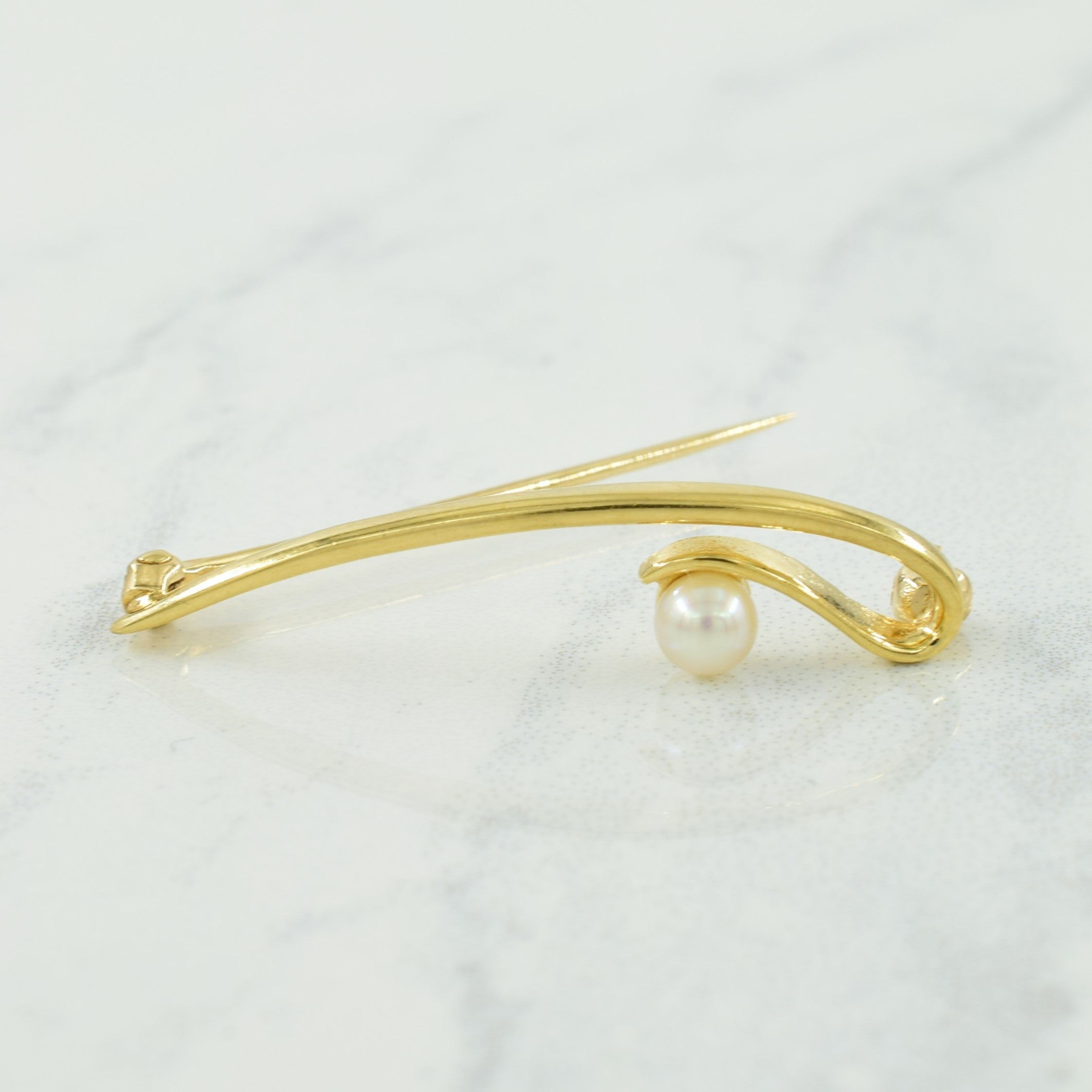 Cultured Pearl Brooch | 0.38ct |