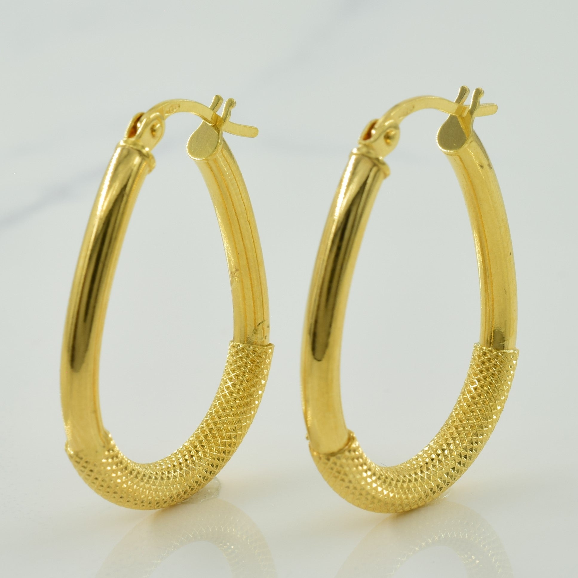 18k Yellow Gold Textured Earrings |