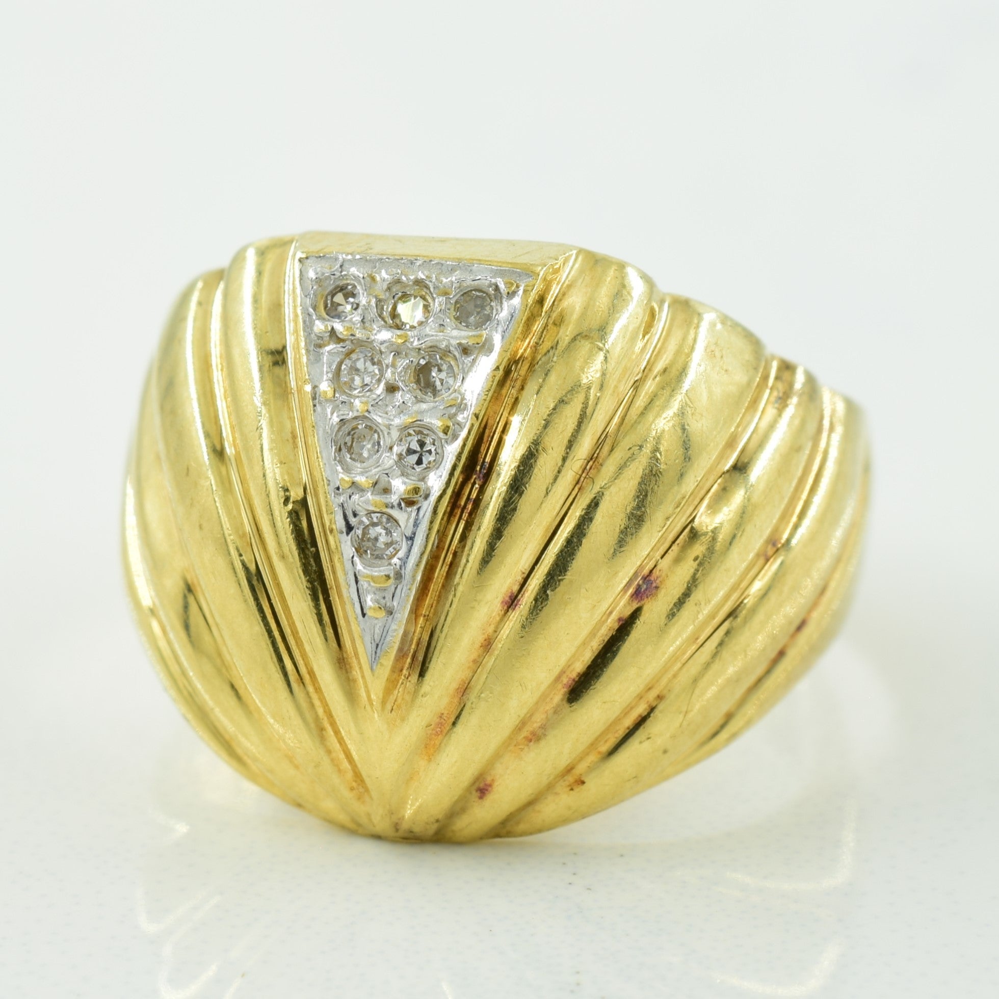 Inverted Triangle of Diamonds Ring | 0.04ctw | SZ 6 |