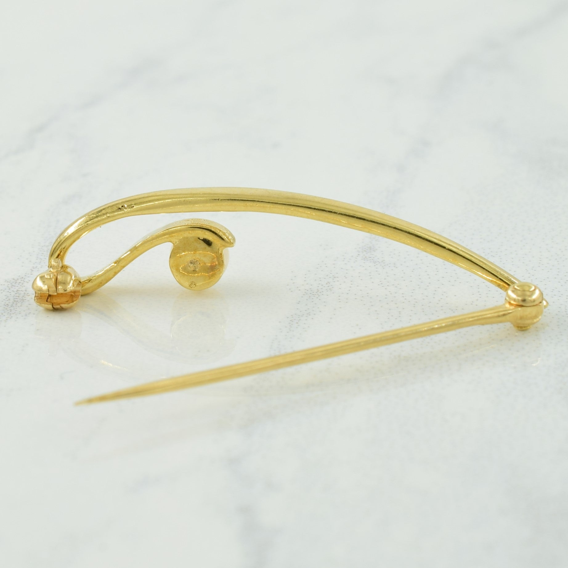 Cultured Pearl Brooch | 0.38ct |