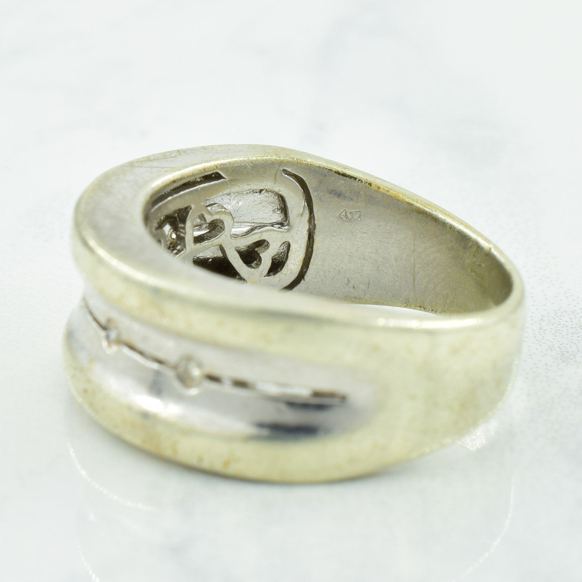 Flush Set Diamond Ring | 0.05ctw | SZ 6.75 |