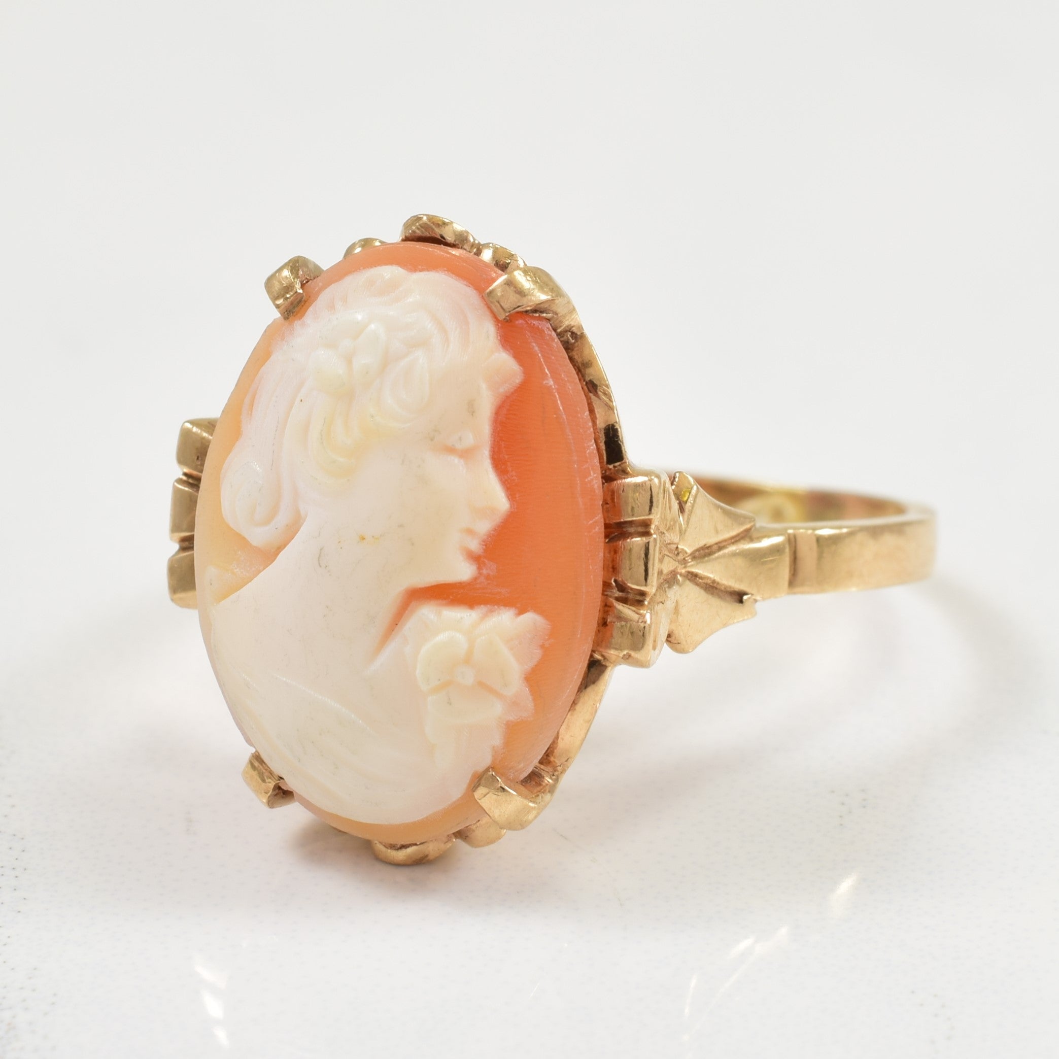 Cameo Shell Cocktail Ring | 6.00ct | SZ 8.5 |