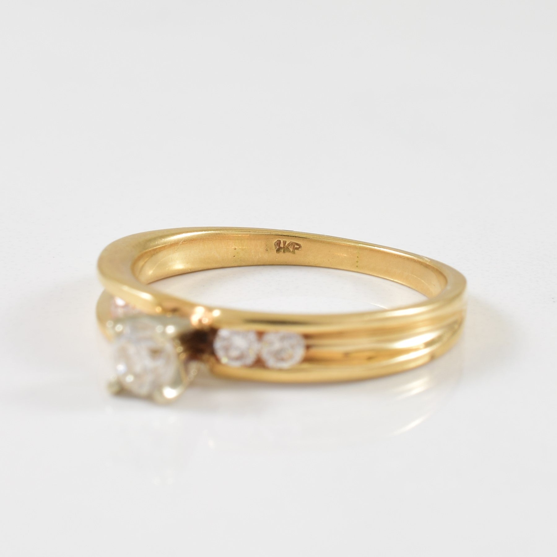 Solitaire Diamond & Channel Set Diamond Ring | 0.32ctw | SZ 5.5 |