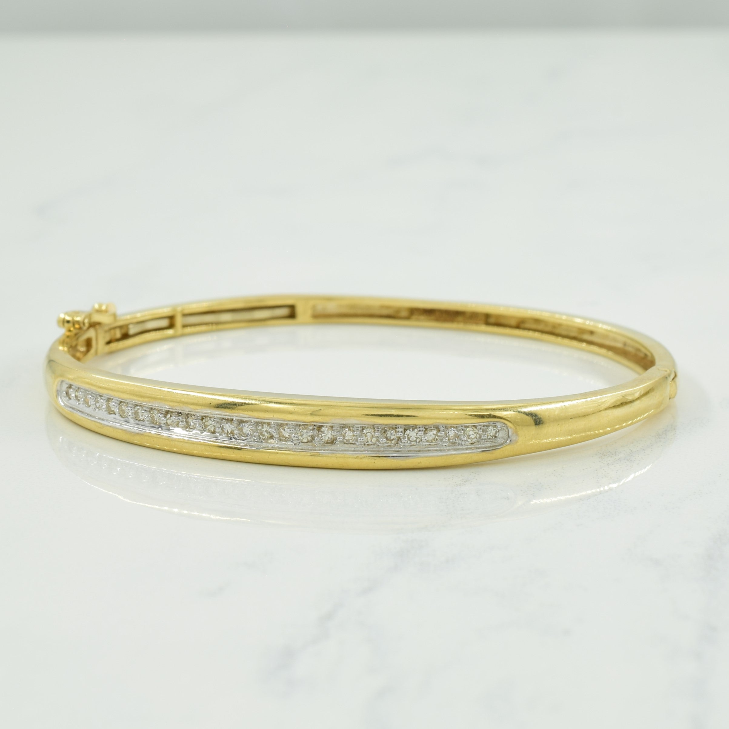 Bracelet jonc en or jaune 10 carats et diamants | 0,25 ct | 7,25" |