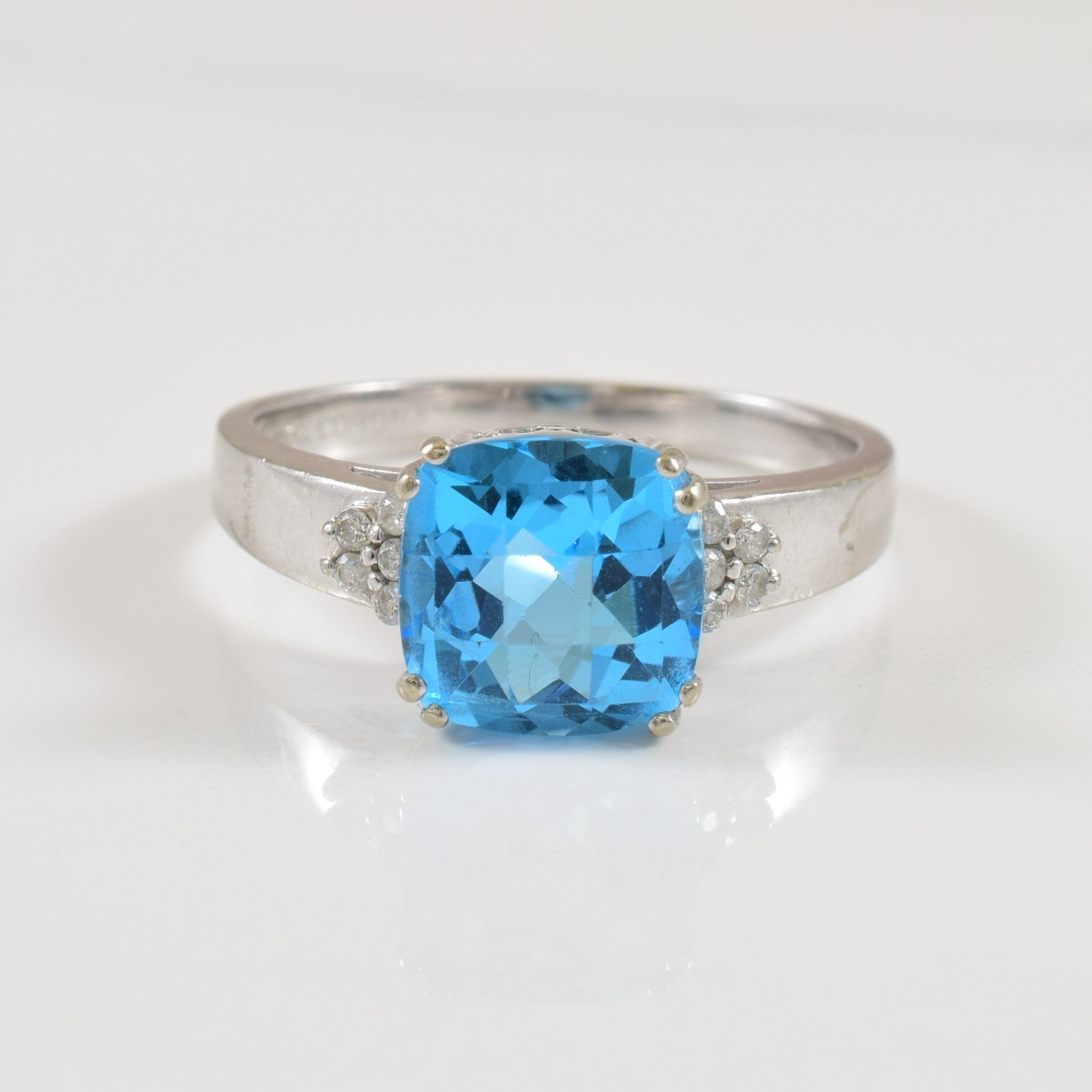Blue Topaz & Diamond Ring | 4.00ct, 0.08ctw | SZ 9.5 |