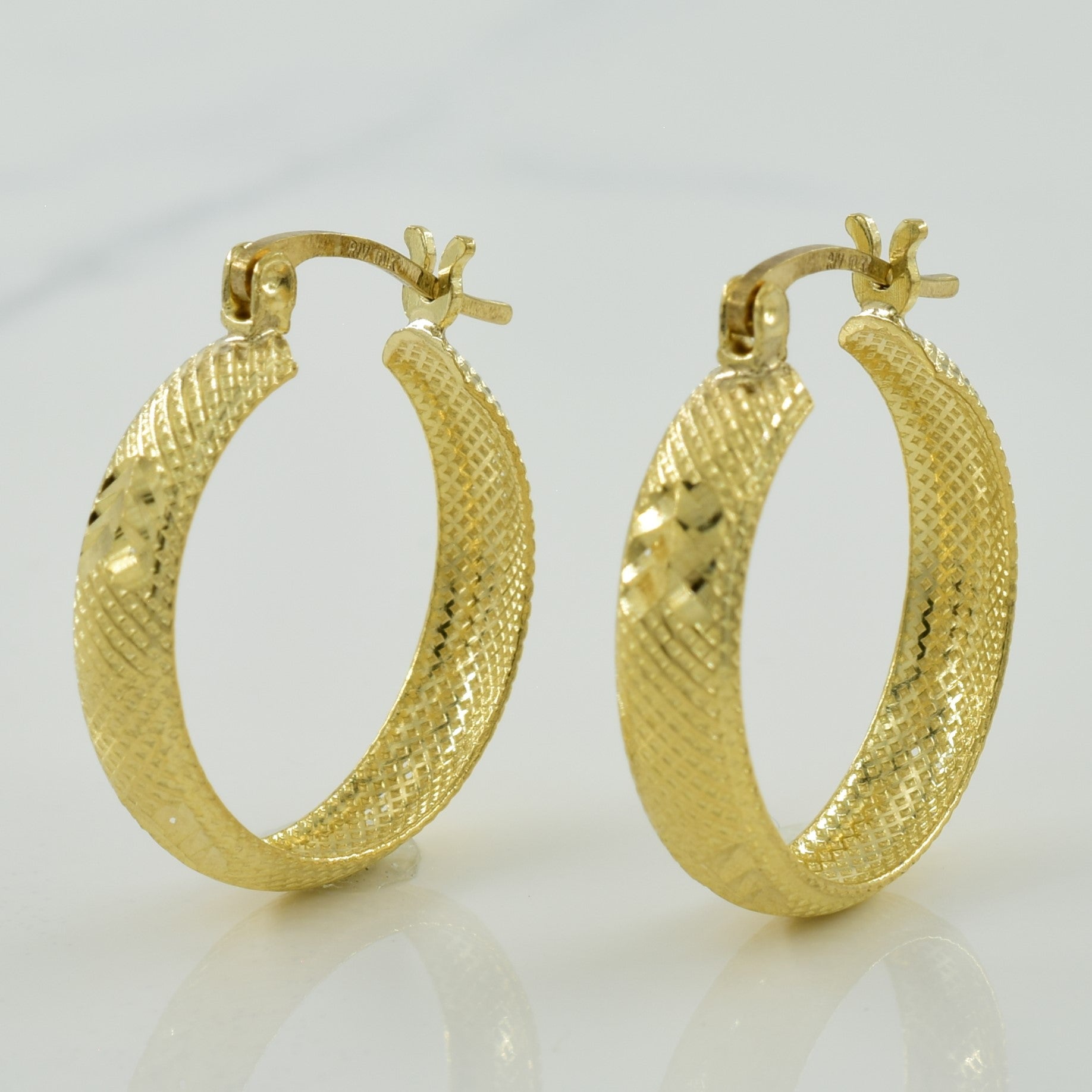 Boucles d'oreilles créoles en or jaune 10 carats |