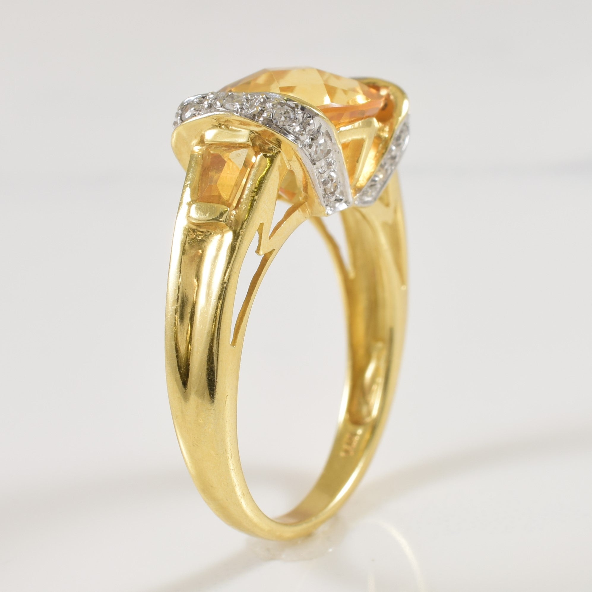 East West Oval Cut Citrine & Diamond Ring | 5.20ctw, 0.10ctw | SZ 6 |