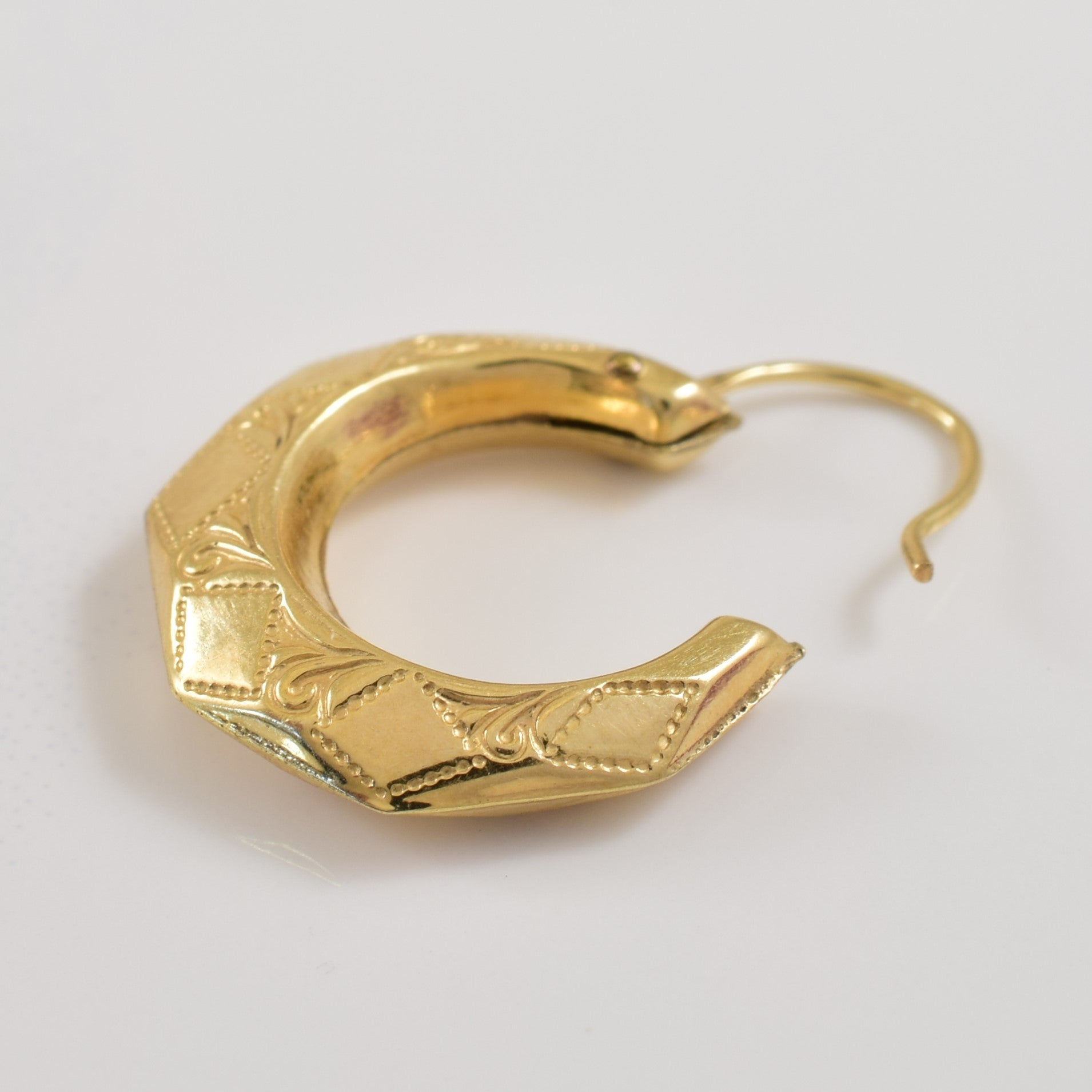 14k Yellow Gold Hoop Earrings |