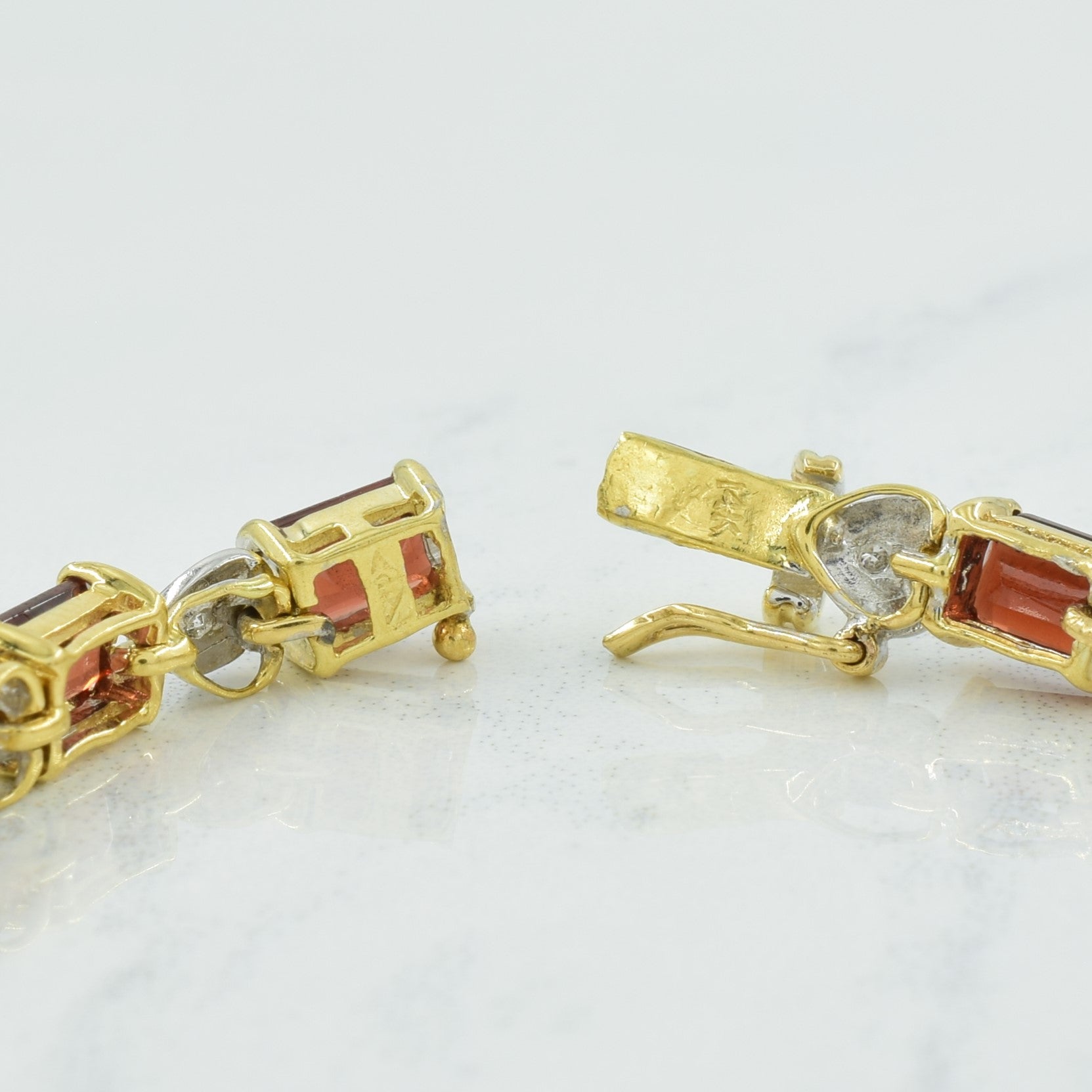 Garnet & Diamond Bracelet | 12.75ctw, 0.17ctw | 7.25" |