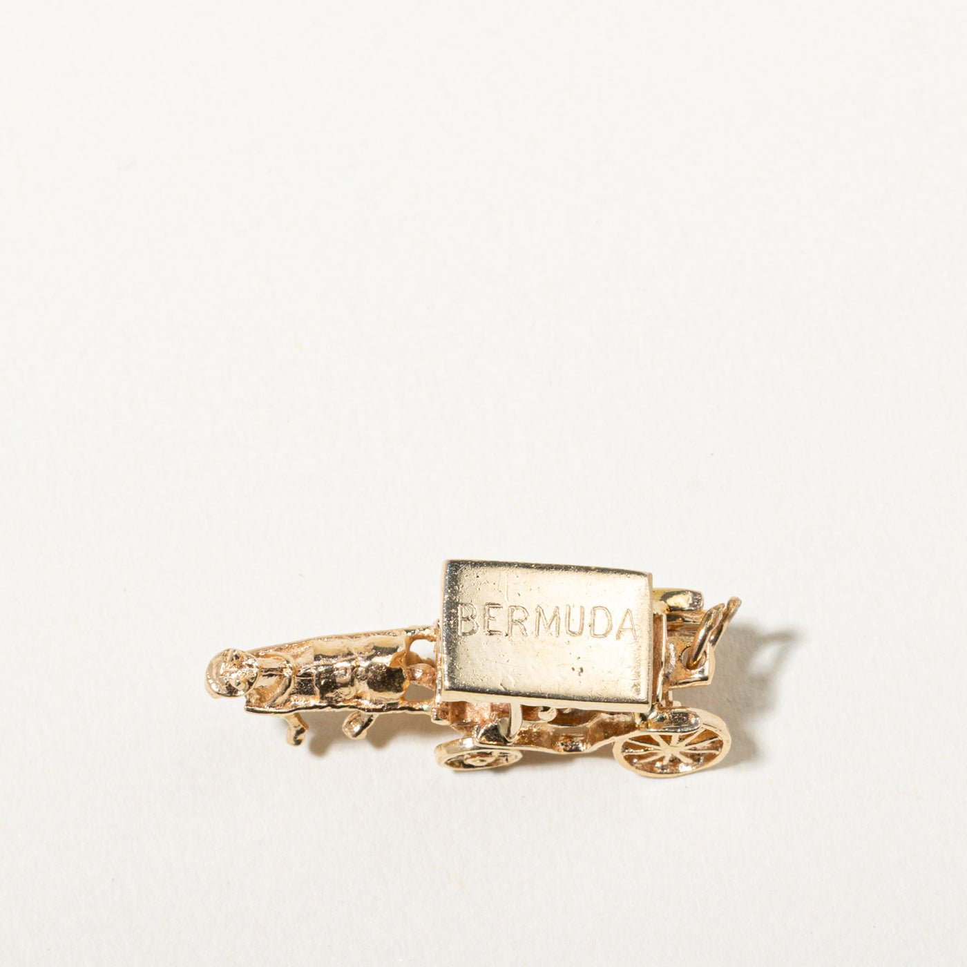 14k Yellow Gold Openwork Horse-Drawn Carriage Charm