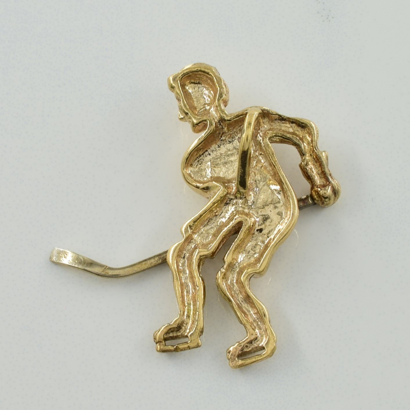 10k Yellow Gold Hockey Player Pendant |