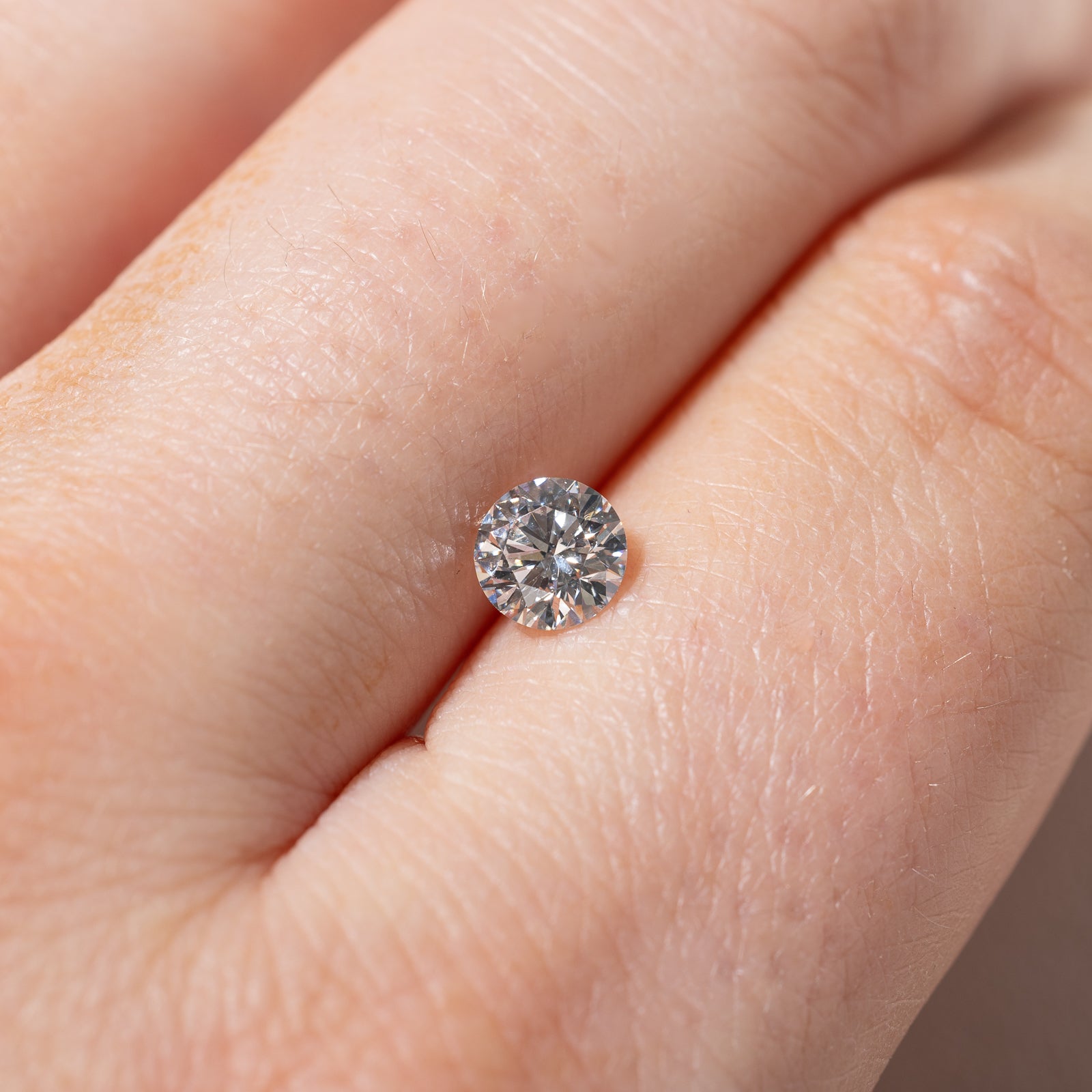 GIA-graded Round Brilliant Cut Natural Loose Diamond | GIA 0.60ct SI1 G |