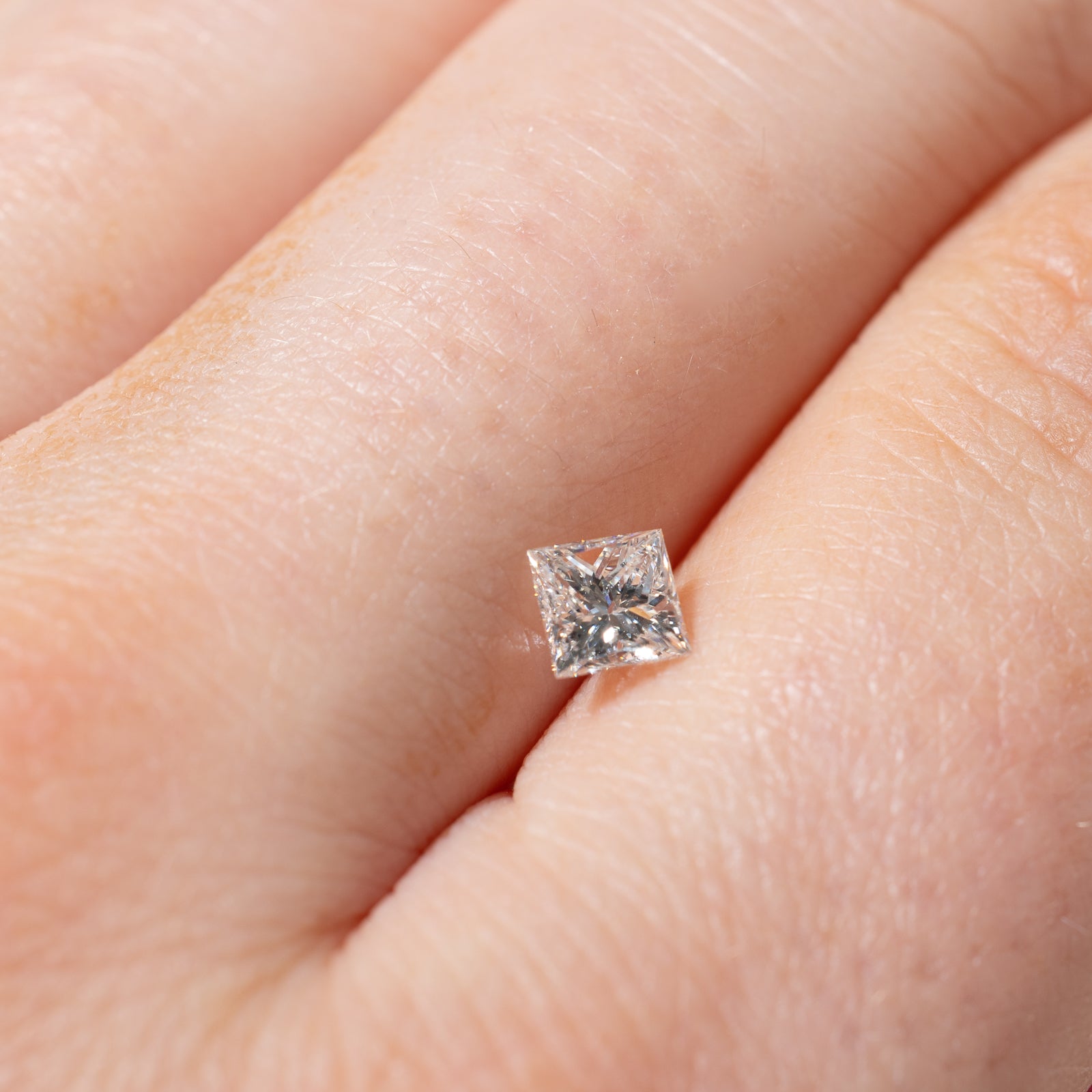 GIA-graded Princess Cut Natural Loose Diamond | GIA 0.54ct VVS2 J |