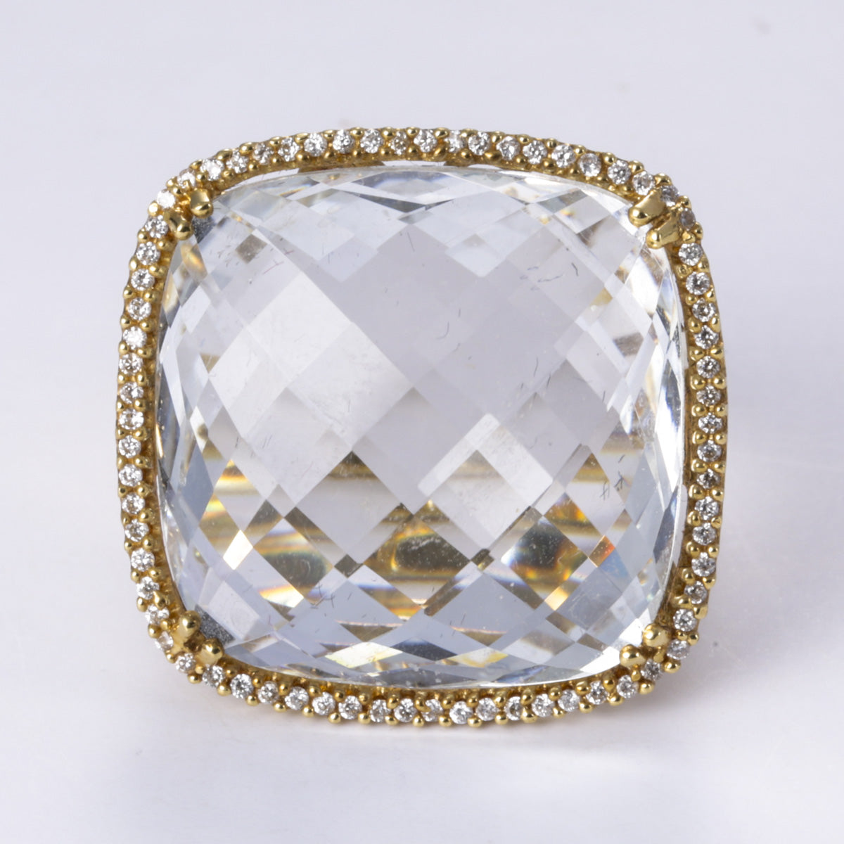 Bague en or jaune 18 carats, topaze blanche et diamants | 39,71 ct, 0,22 ct au total | Taille 7
