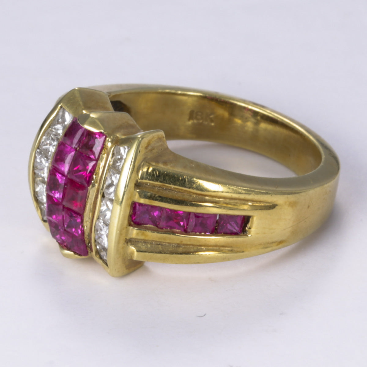 18k Yellow Gold Ruby and Diamond Ring | 0.88ctw, 0.41ctw | SZ 6.25