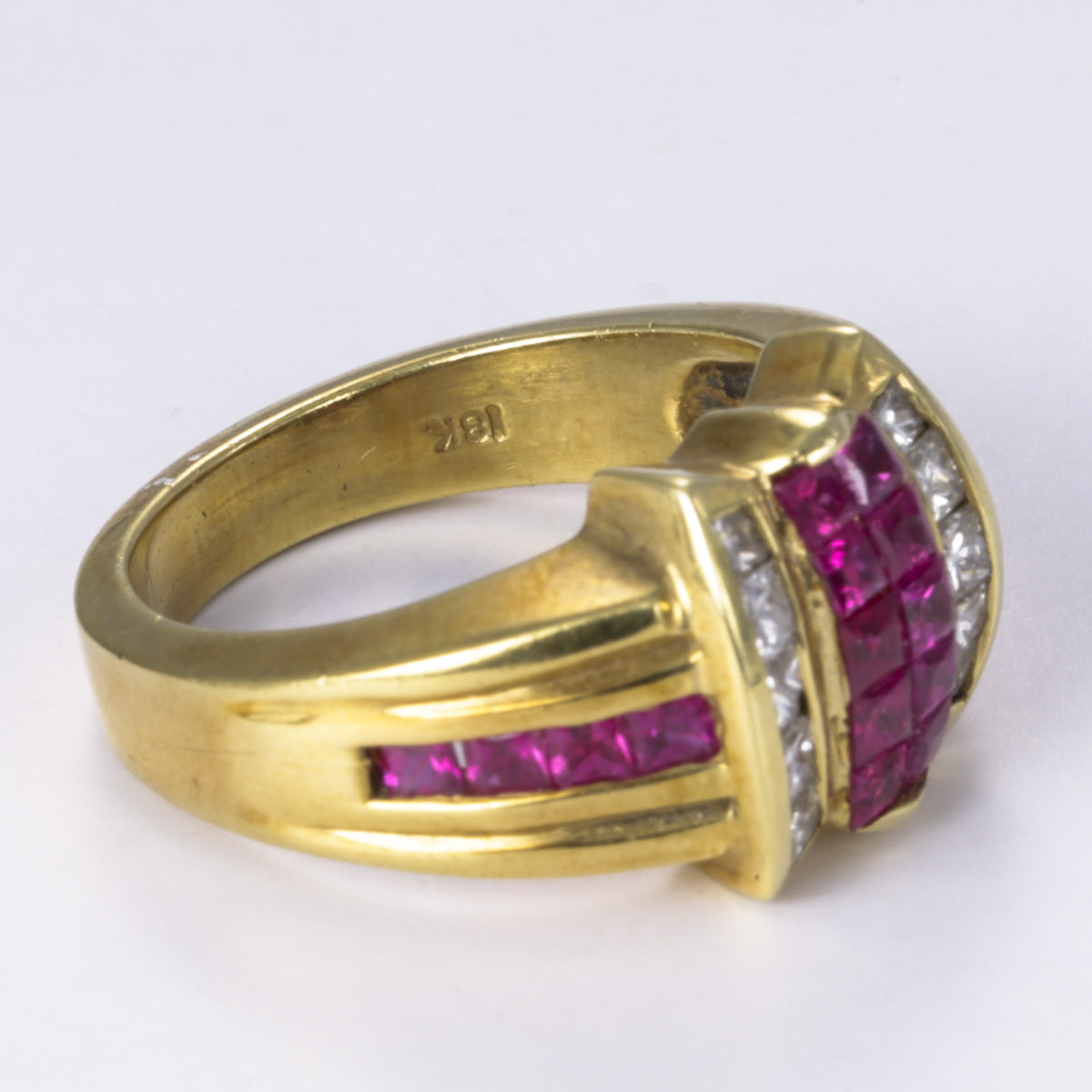 18k Yellow Gold Ruby and Diamond Ring | 0.88ctw, 0.41ctw | SZ 6.25