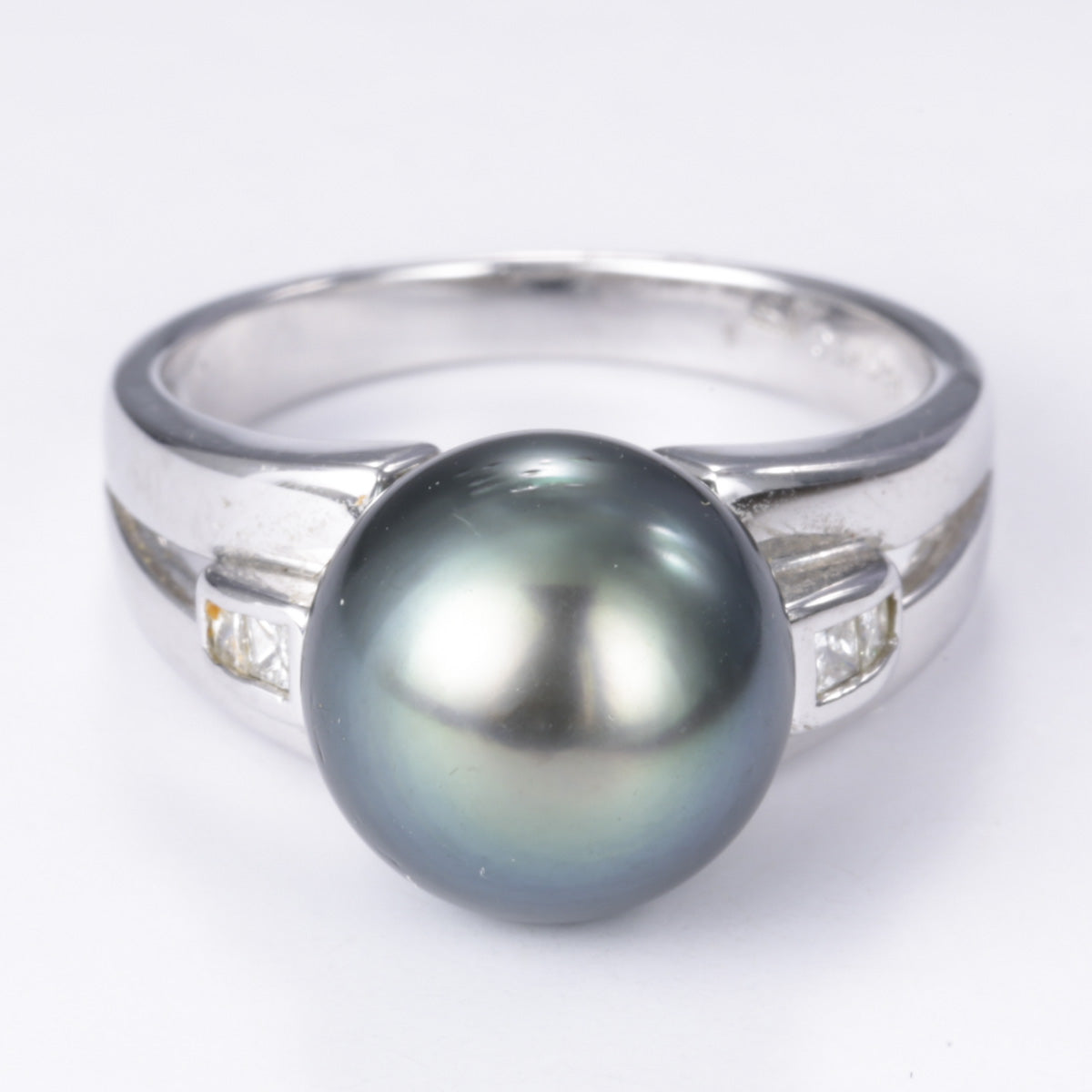 18k White Gold Pearl and Diamond Ring | 10.90-10.40mm, 0.11ctw | SZ 7