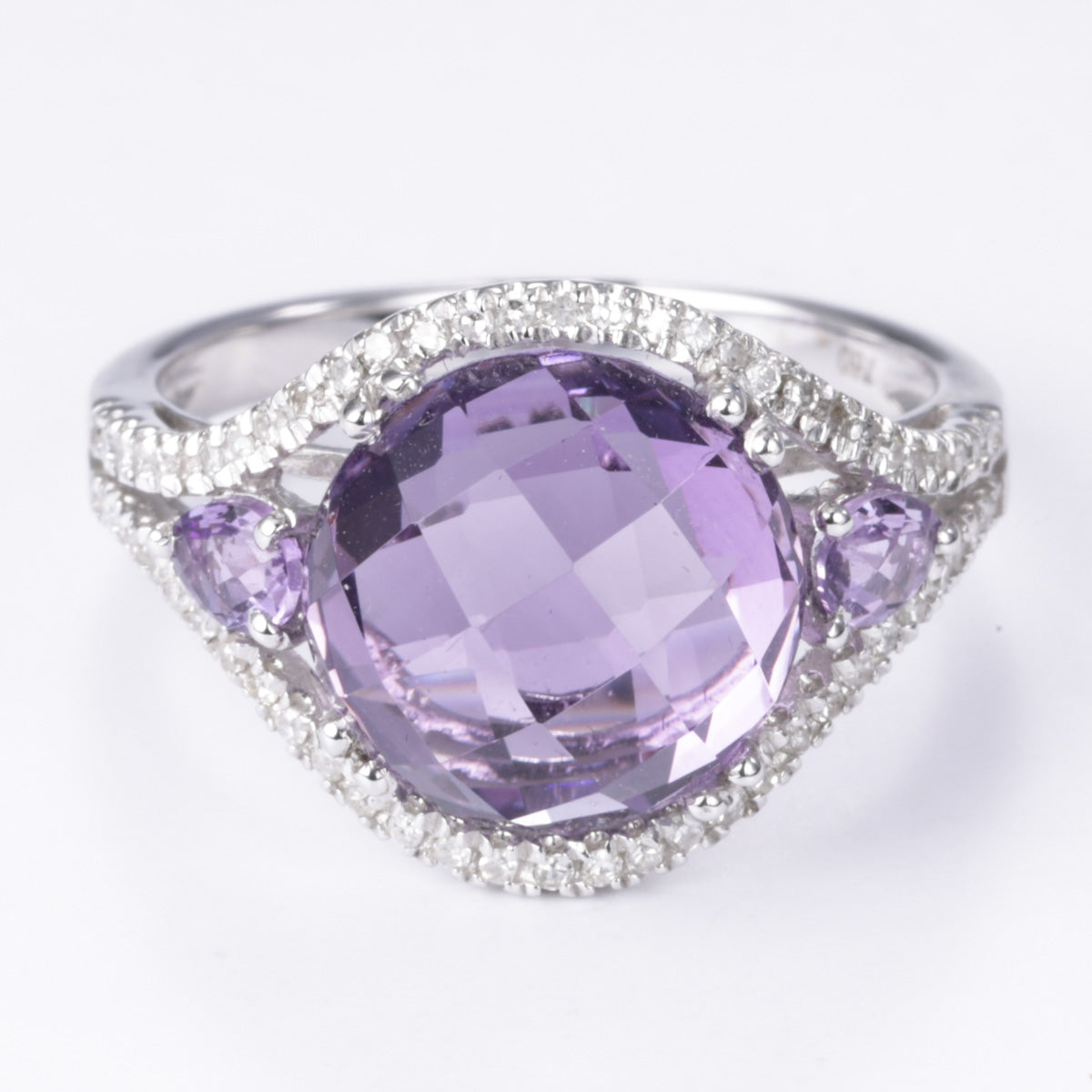 Bague en or blanc 18 carats, améthyste et diamants | Améthyste : 5,83 ct, diamants : 0,20 ct | Taille 7