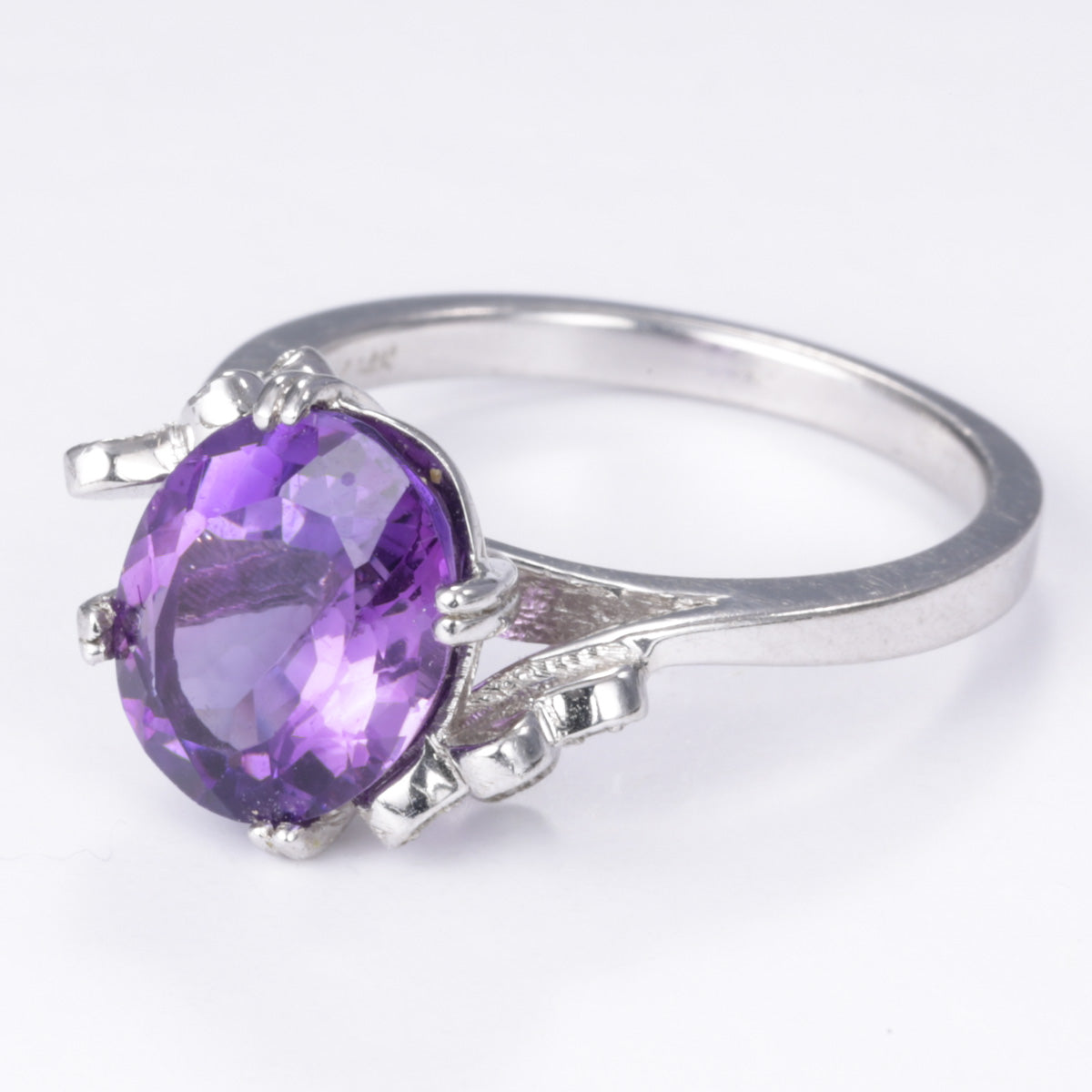 14k Amethyst and Diamond Ring | 2.65ct, 0.09ctw | Size 6.75