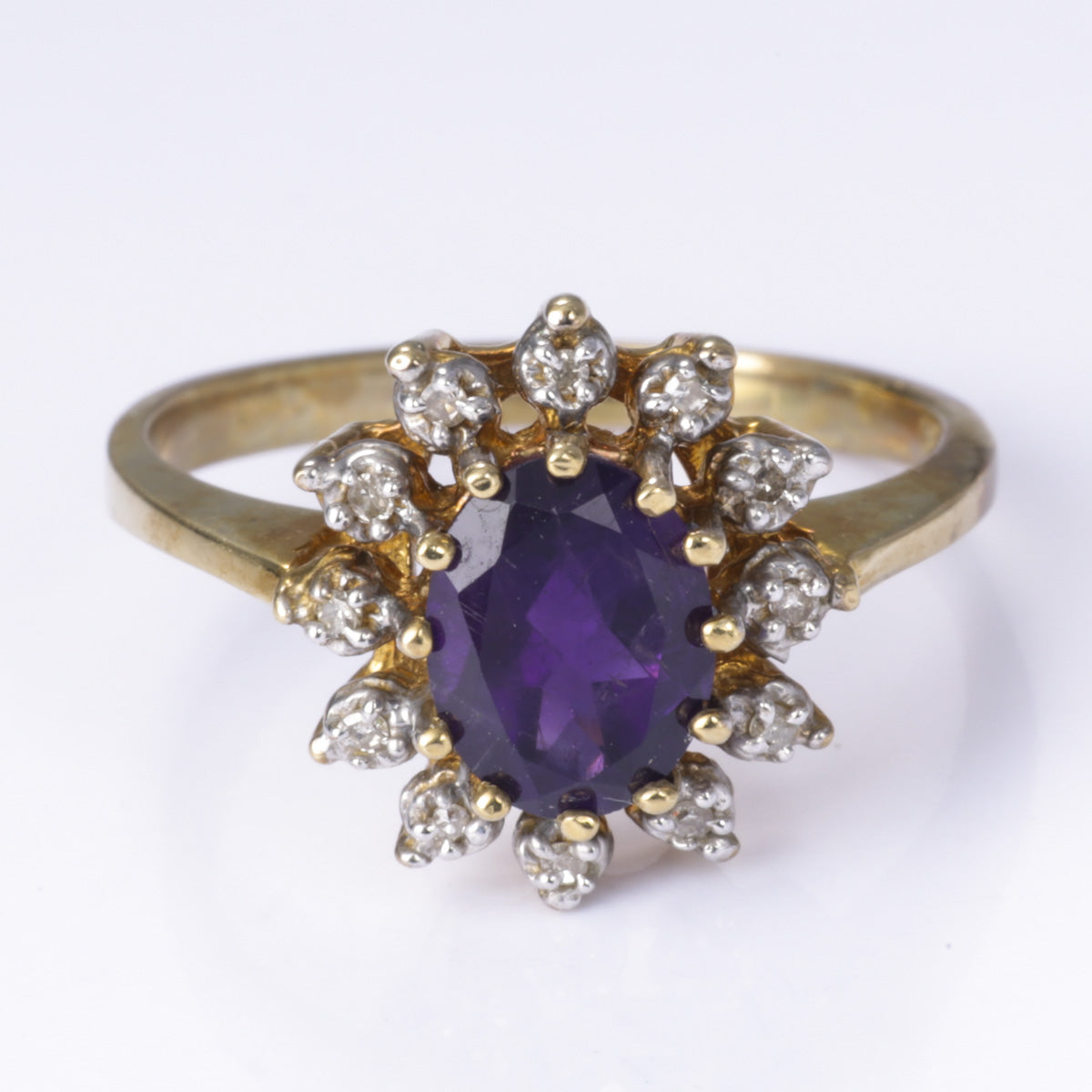Bague en or jaune 10 carats avec améthyste et diamants | Améthyste 1,05 ct, diamants 0,06 ct au total | Taille 6,5