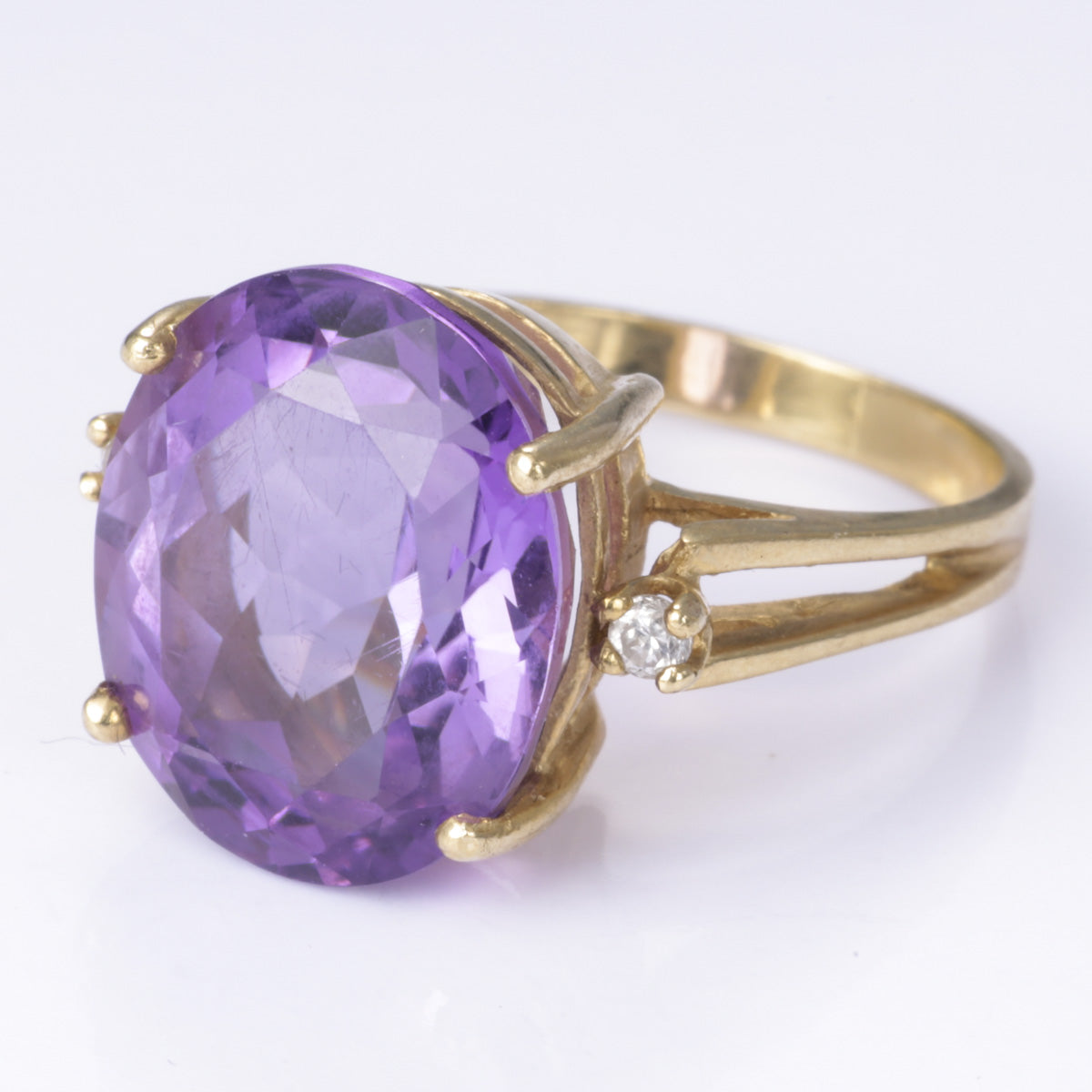 14k Yellow Gold Amethyst and Diamond Ring | 6.90ct, 0.06ctw | Size 5.5