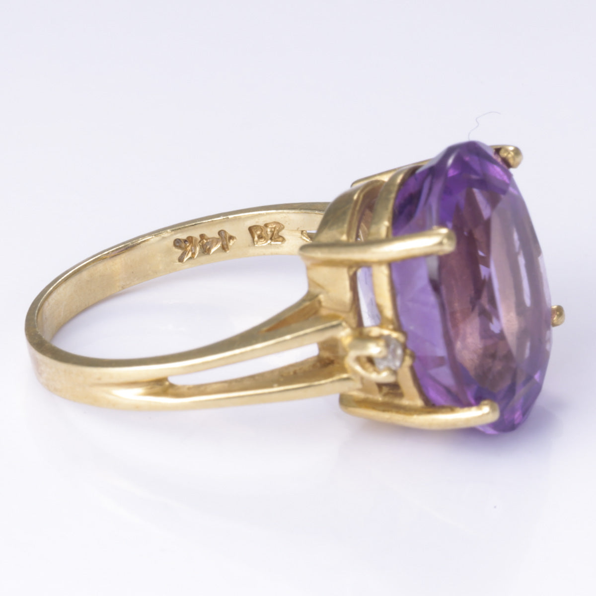 14k Yellow Gold Amethyst and Diamond Ring | 6.90ct, 0.06ctw | Size 5.5