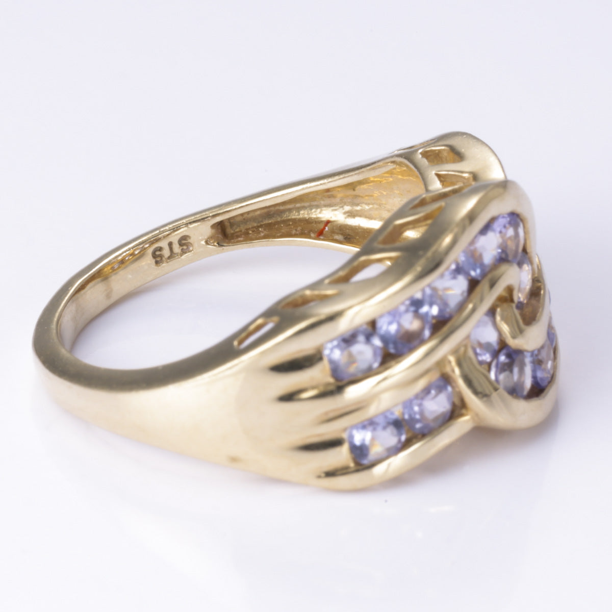 Bague en or jaune 14 carats avec tanzanite à motif tourbillonnant | 1,05 ct | Taille 6