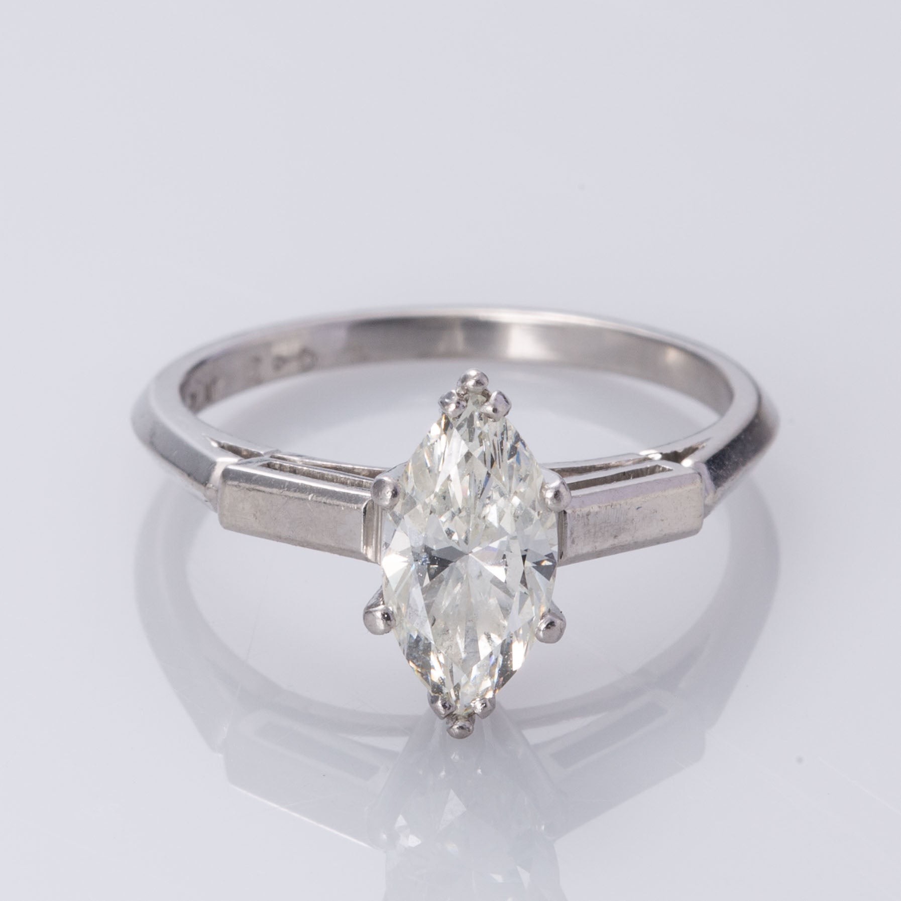 Bague solitaire en platine avec diamant taille marquise | 1,00 ct VS2 G/H | Taille 6,5 |